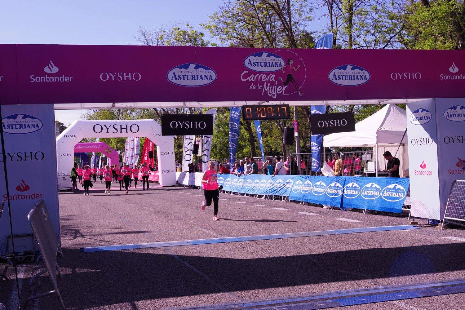 Todas las fotos de meta de la Carrera de la Mujer de Madrid 5081599