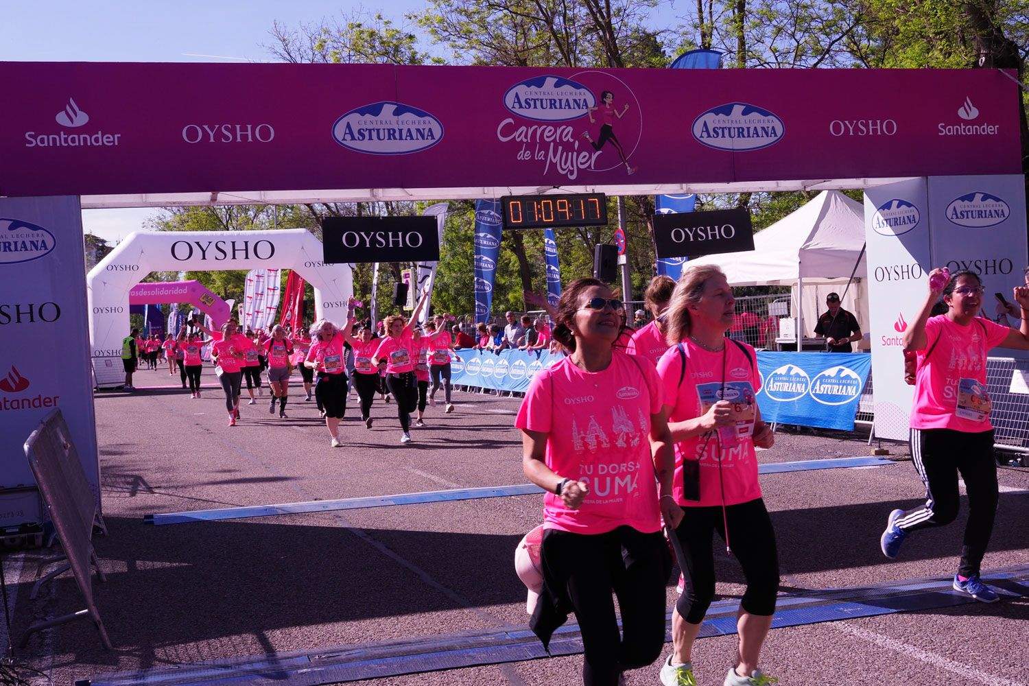 Todas las fotos de meta de la Carrera de la Mujer de Madrid 5081604