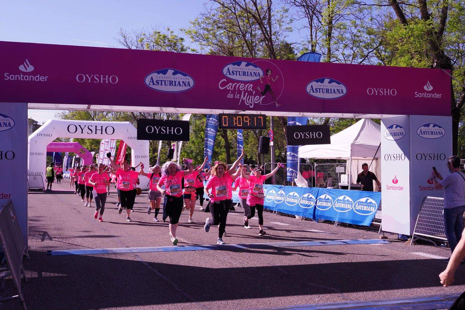 Todas las fotos de meta de la Carrera de la Mujer de Madrid 5081605
