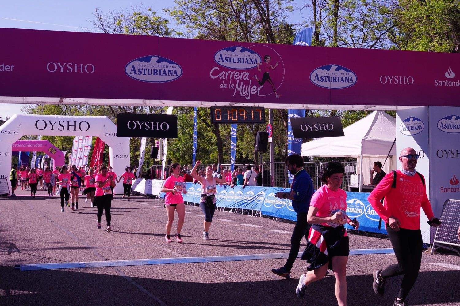 Todas las fotos de meta de la Carrera de la Mujer de Madrid 5081612