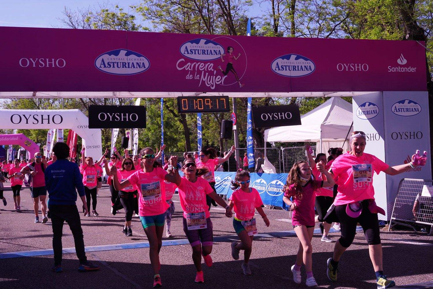 Todas las fotos de meta de la Carrera de la Mujer de Madrid 5081620