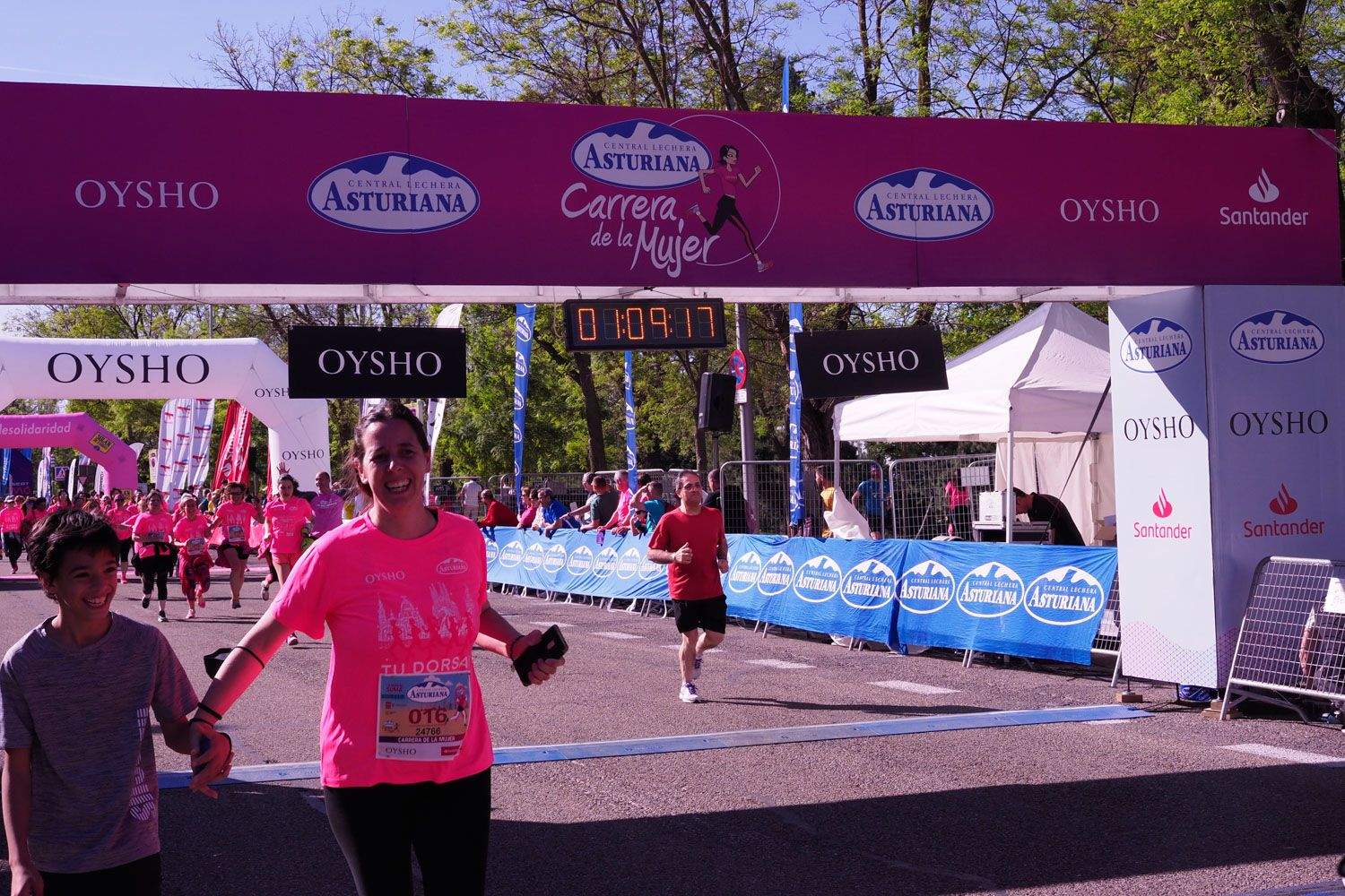Todas las fotos de meta de la Carrera de la Mujer de Madrid 5081625