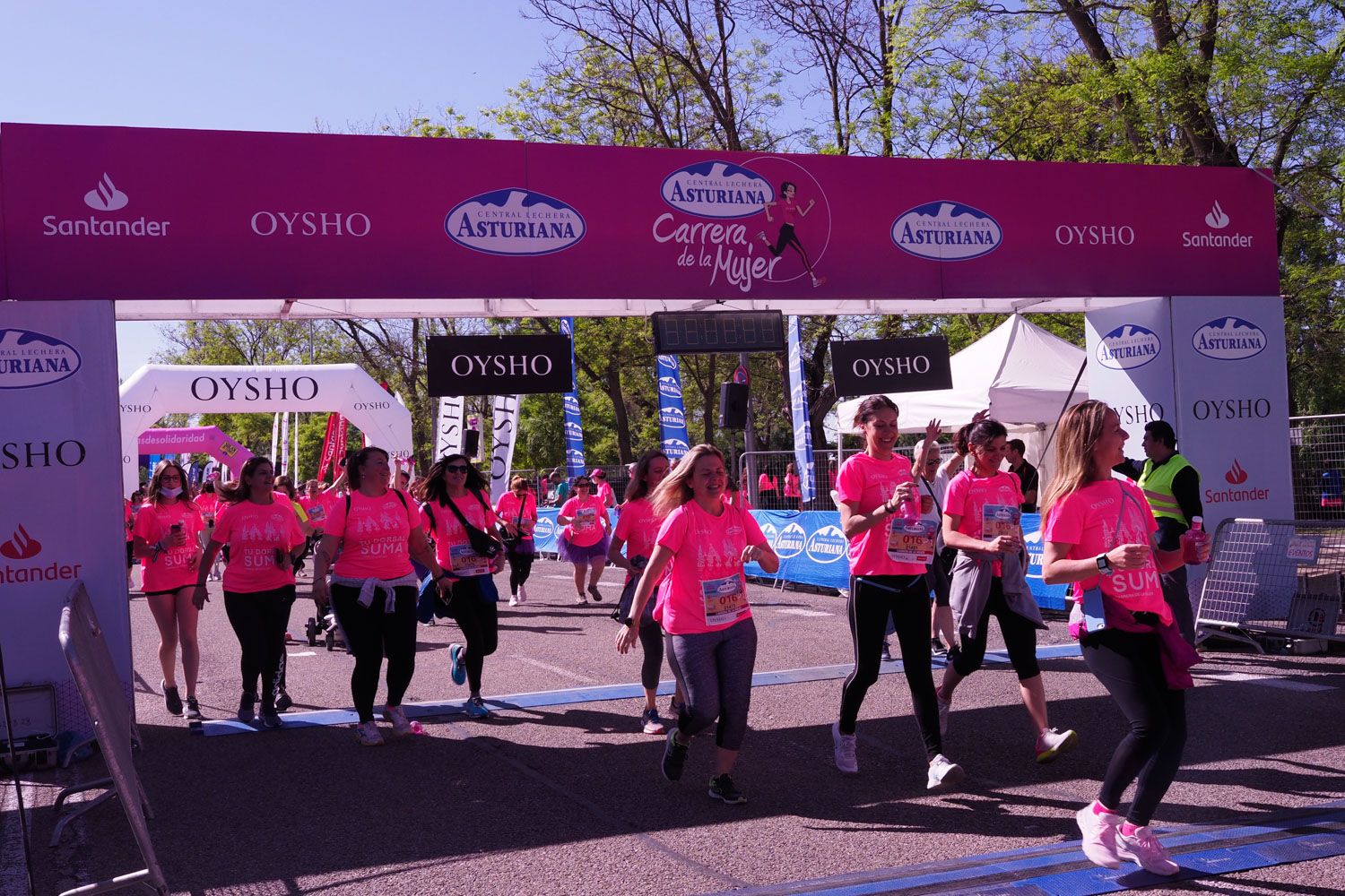 Todas las fotos de meta de la Carrera de la Mujer de Madrid 5082264