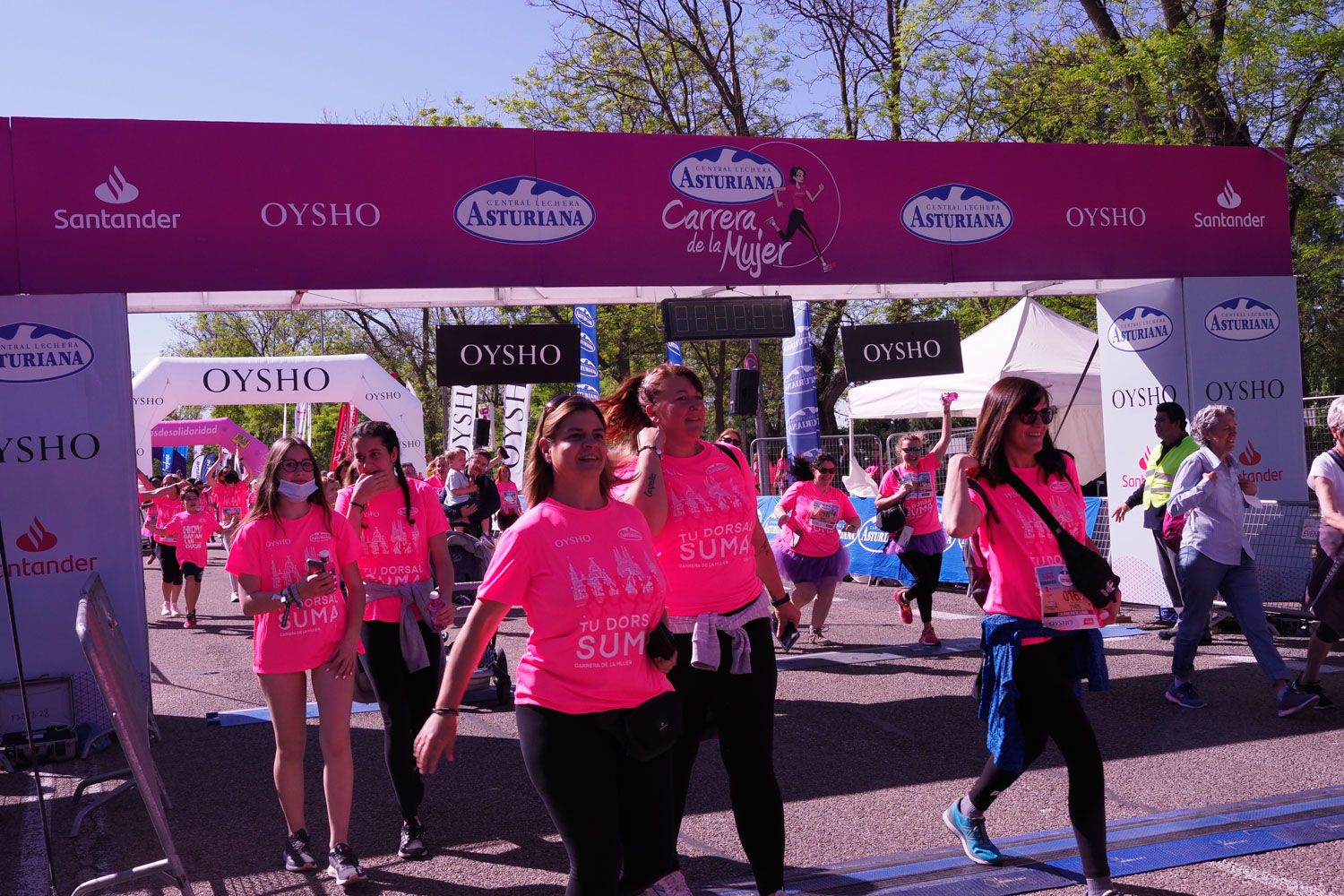 Todas las fotos de meta de la Carrera de la Mujer de Madrid 5082266