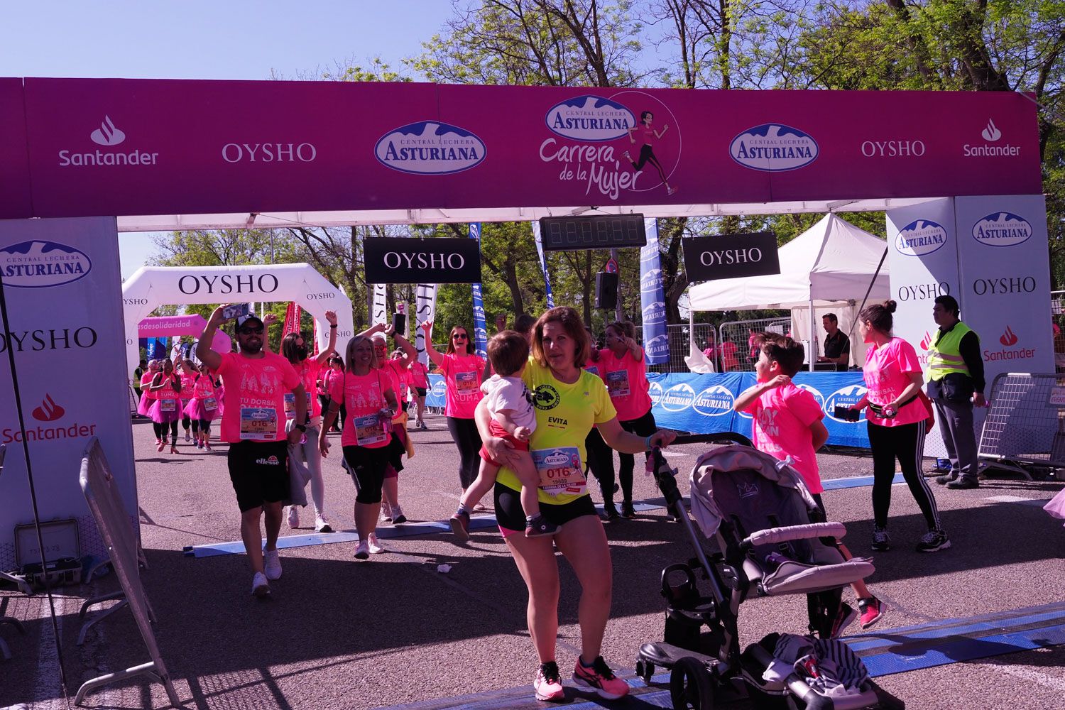 Todas las fotos de meta de la Carrera de la Mujer de Madrid 5082269