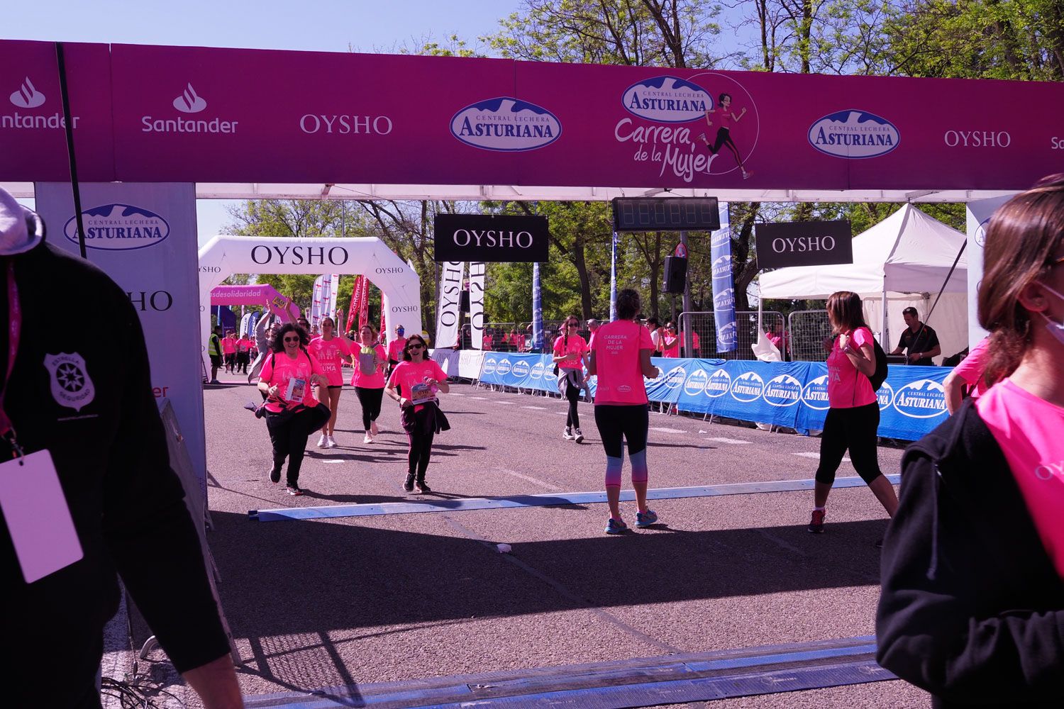 Todas las fotos de meta de la Carrera de la Mujer de Madrid 5082284
