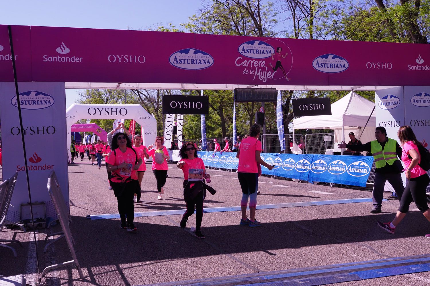 Todas las fotos de meta de la Carrera de la Mujer de Madrid 5082285