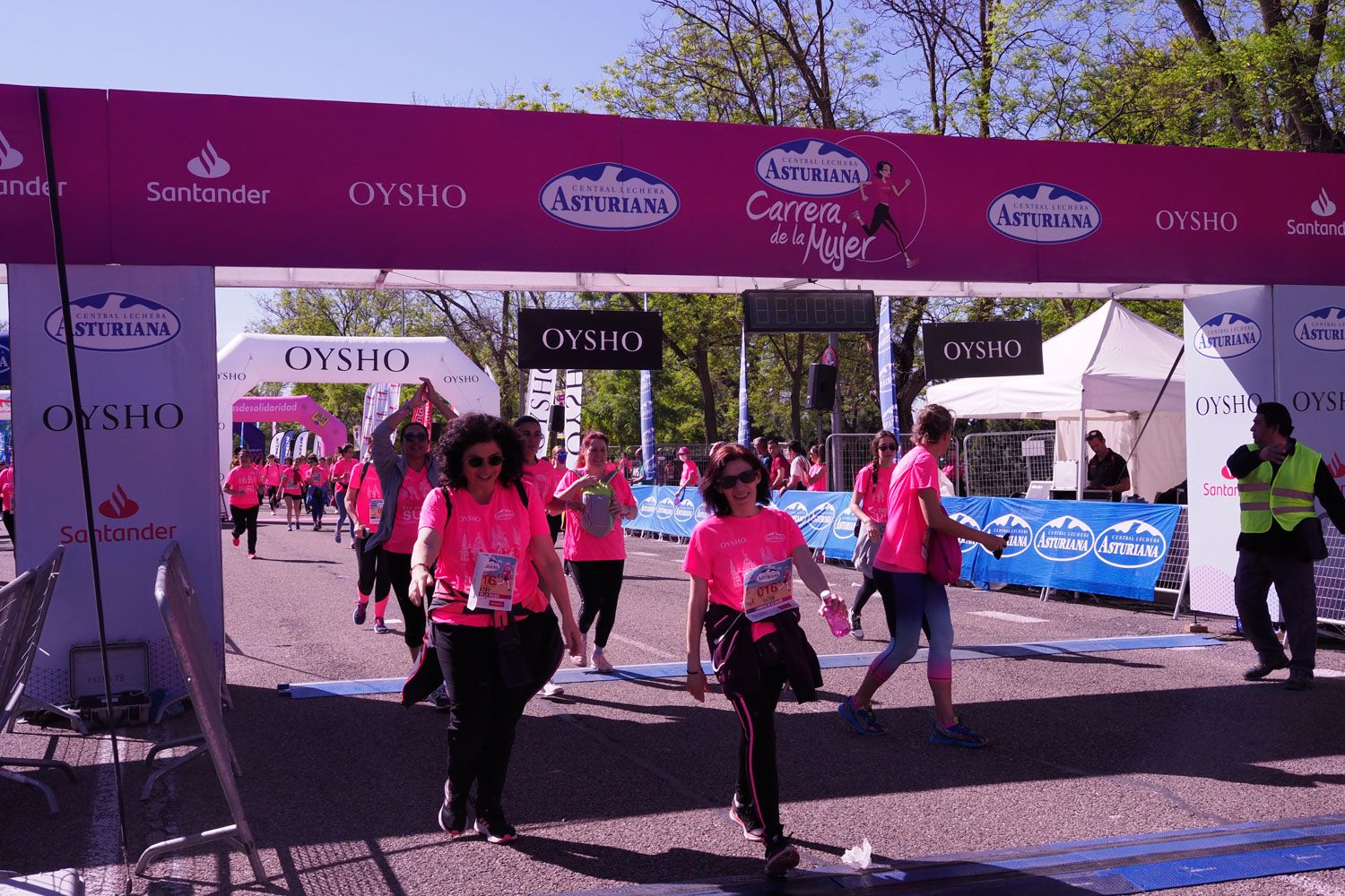 Todas las fotos de meta de la Carrera de la Mujer de Madrid 5082286