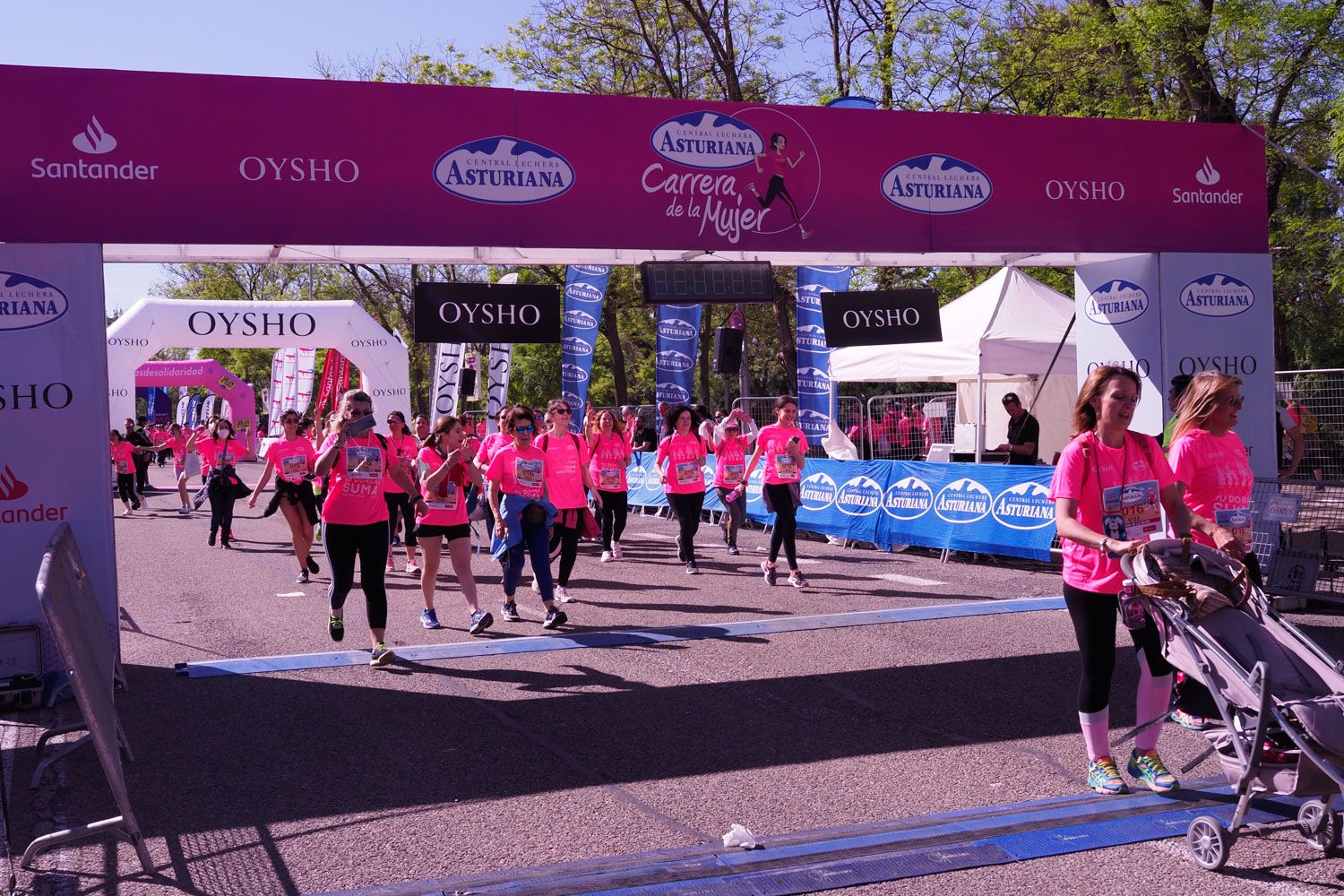 Todas las fotos de meta de la Carrera de la Mujer de Madrid 5082296