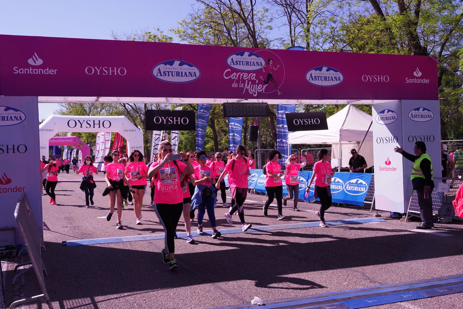 Todas las fotos de meta de la Carrera de la Mujer de Madrid 5082297
