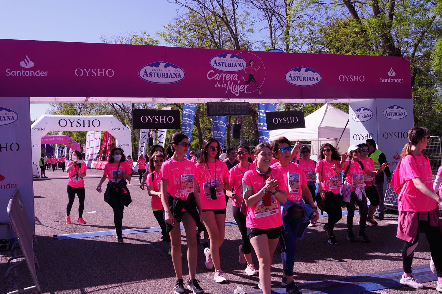 Todas las fotos de meta de la Carrera de la Mujer de Madrid 5082300