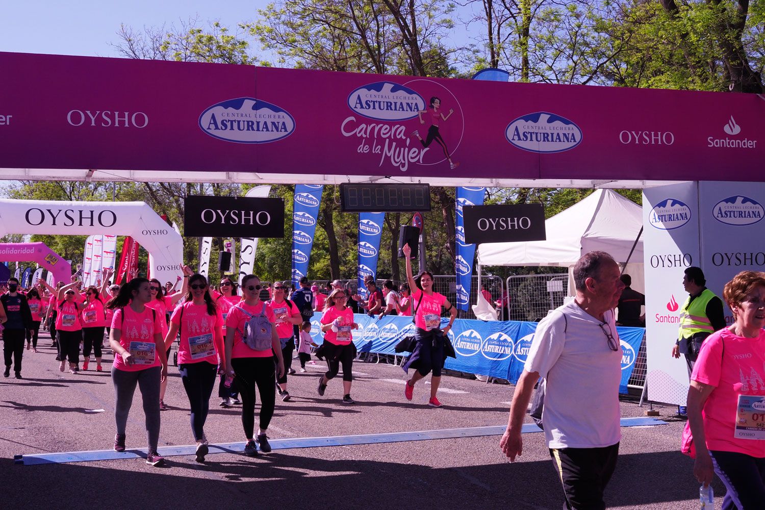 Todas las fotos de meta de la Carrera de la Mujer de Madrid 5082307