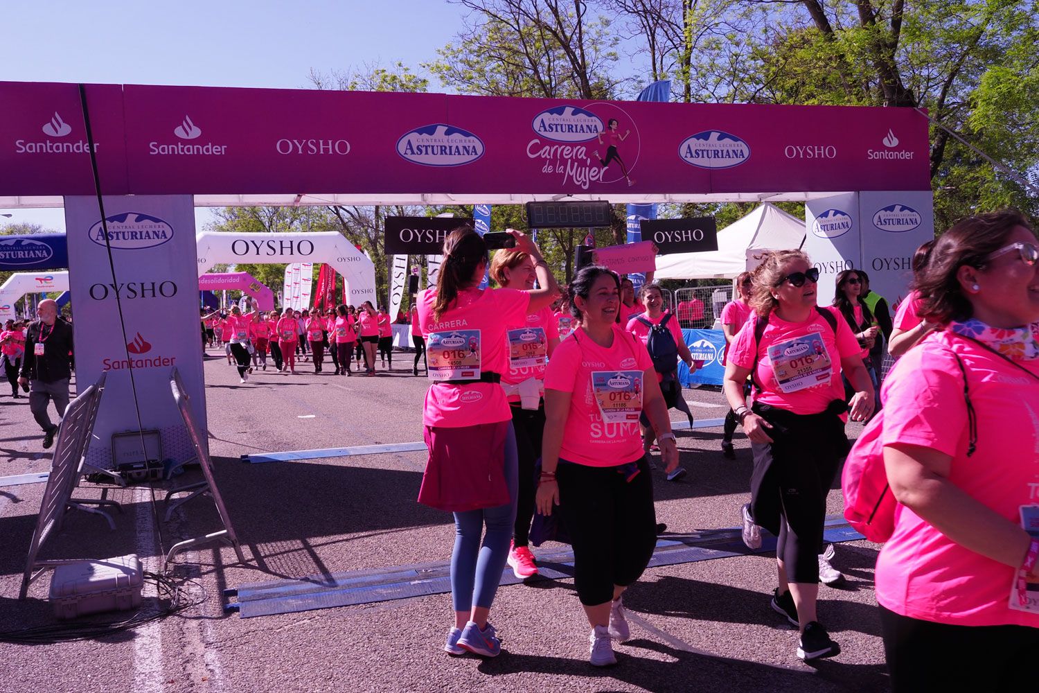 Todas las fotos de meta de la Carrera de la Mujer de Madrid 5082325