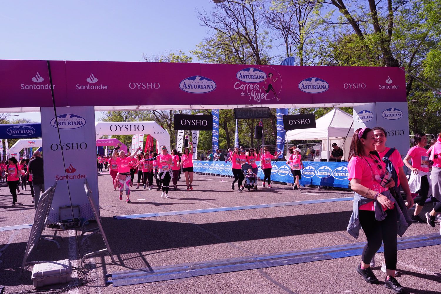 Todas las fotos de meta de la Carrera de la Mujer de Madrid 5082327