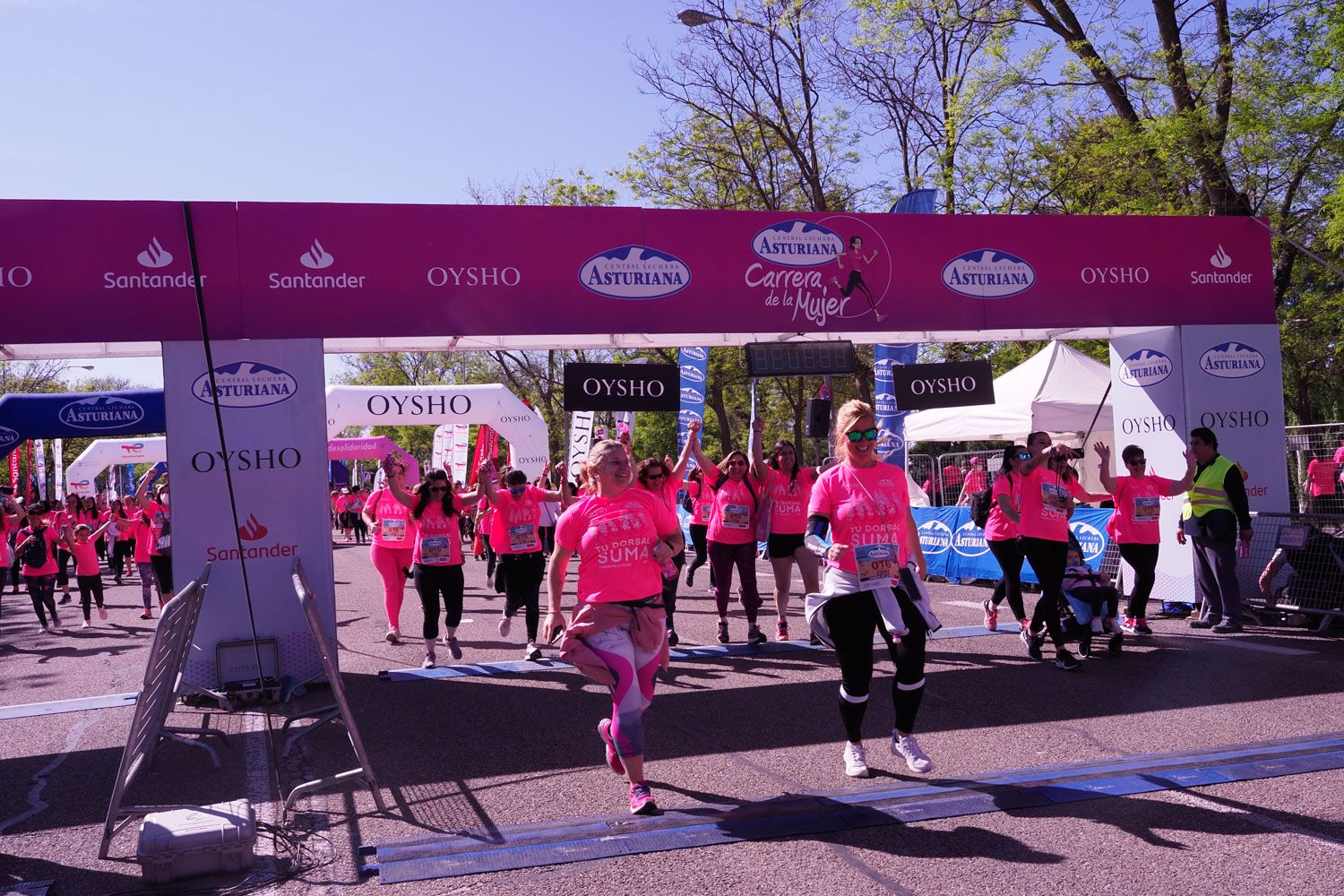Todas las fotos de meta de la Carrera de la Mujer de Madrid 5082329