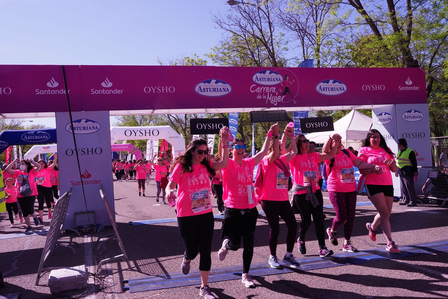 Todas las fotos de meta de la Carrera de la Mujer de Madrid 5082331