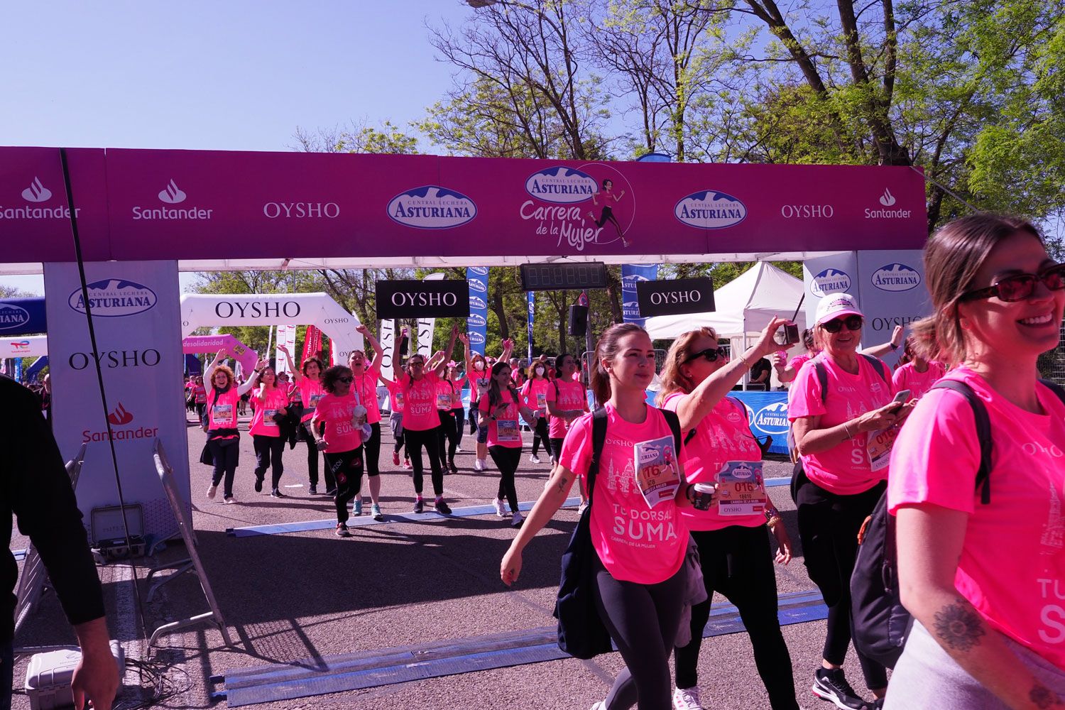 Todas las fotos de meta de la Carrera de la Mujer de Madrid 5082339