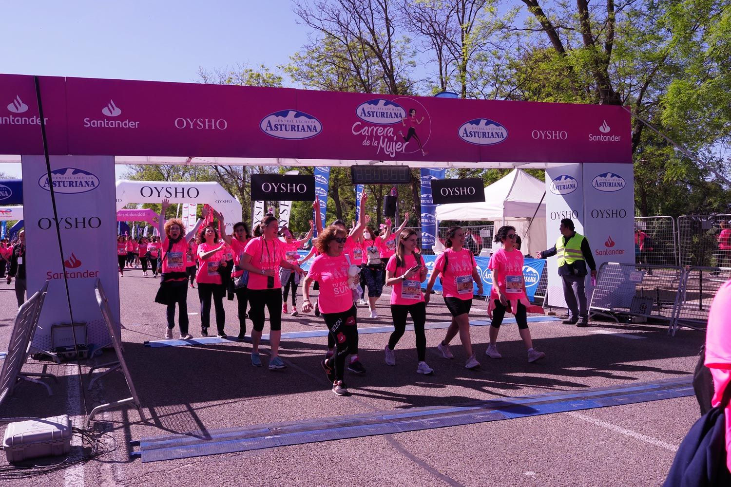 Todas las fotos de meta de la Carrera de la Mujer de Madrid 5082340
