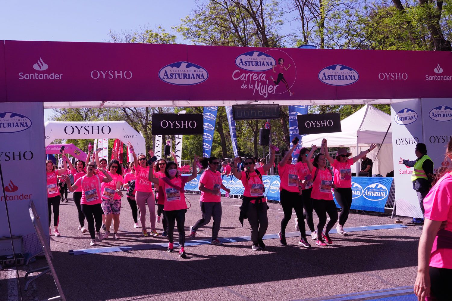 Todas las fotos de meta de la Carrera de la Mujer de Madrid 5082344