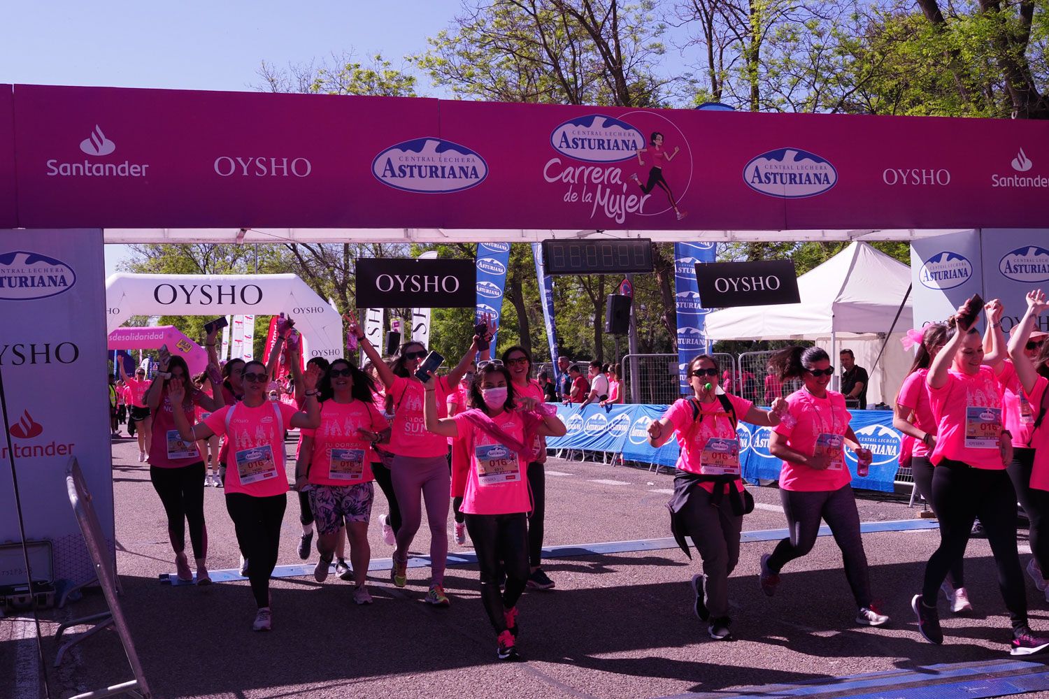 Todas las fotos de meta de la Carrera de la Mujer de Madrid 5082345