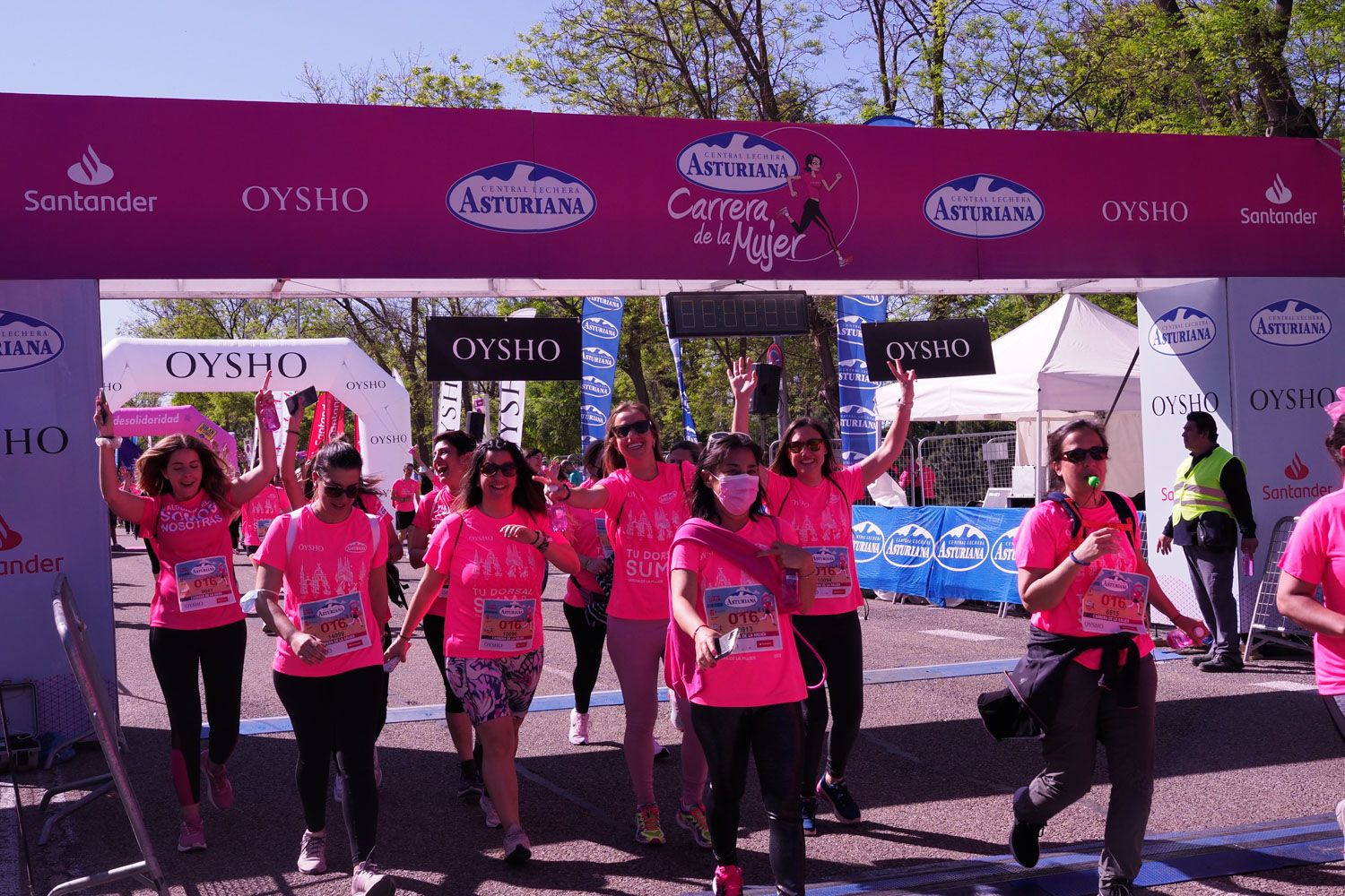 Todas las fotos de meta de la Carrera de la Mujer de Madrid 5082346