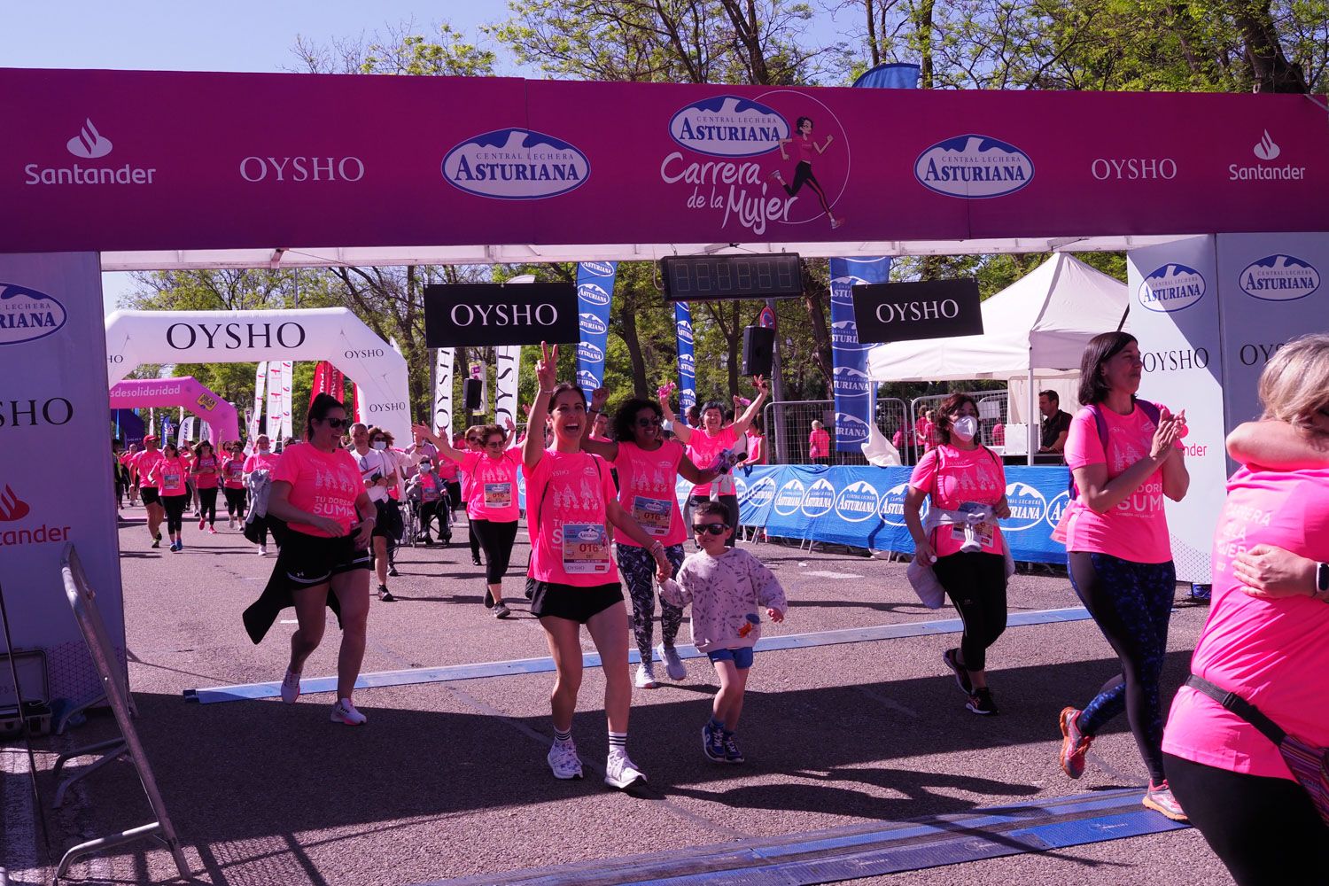 Todas las fotos de meta de la Carrera de la Mujer de Madrid 5082349