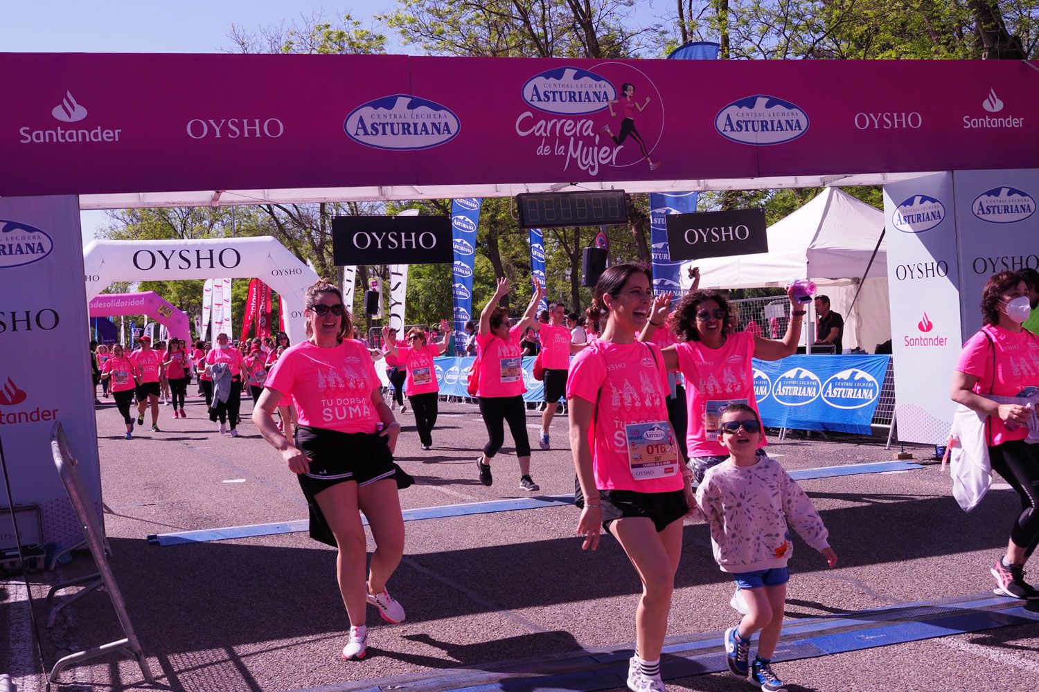Todas las fotos de meta de la Carrera de la Mujer de Madrid 5082350