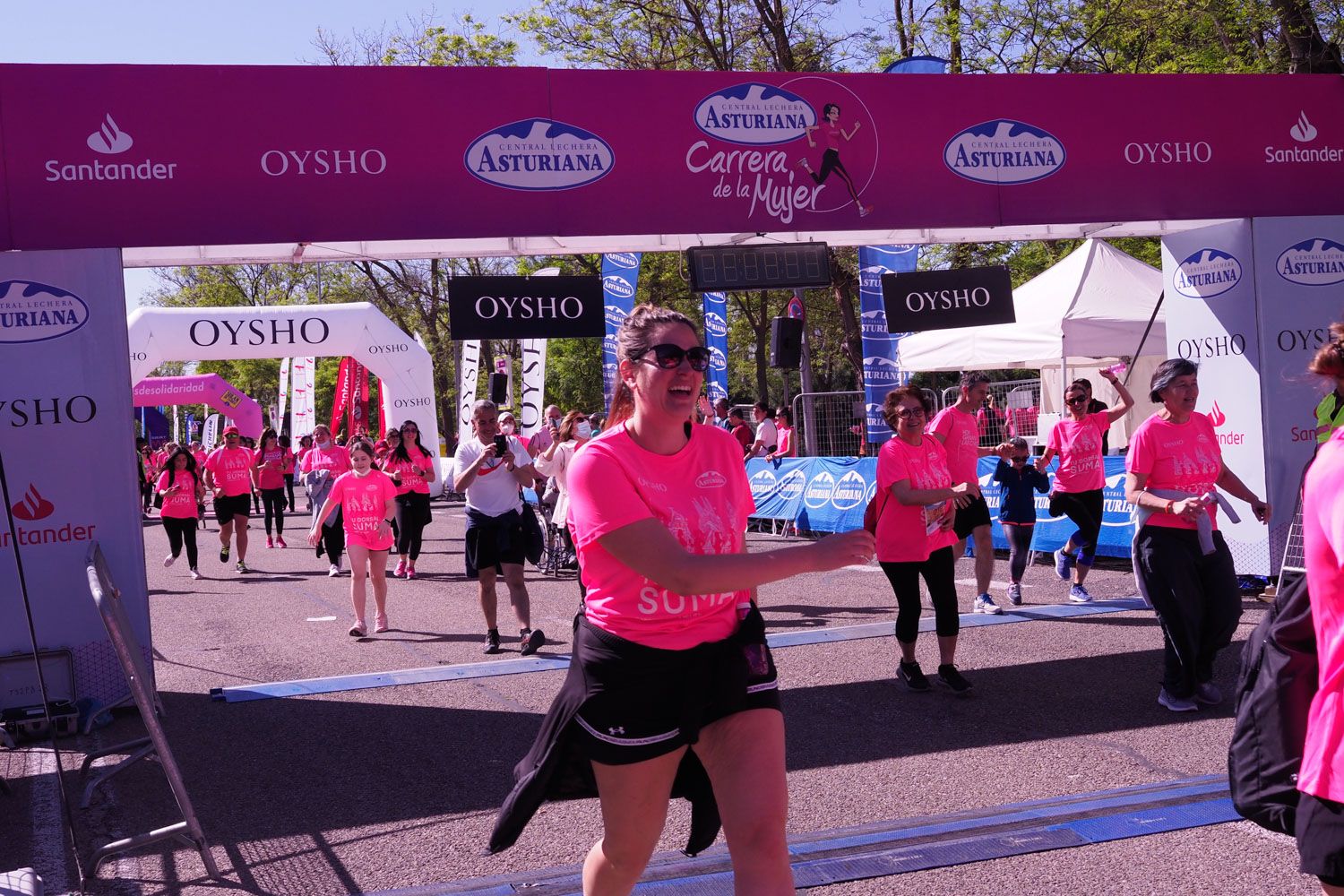 Todas las fotos de meta de la Carrera de la Mujer de Madrid 5082351
