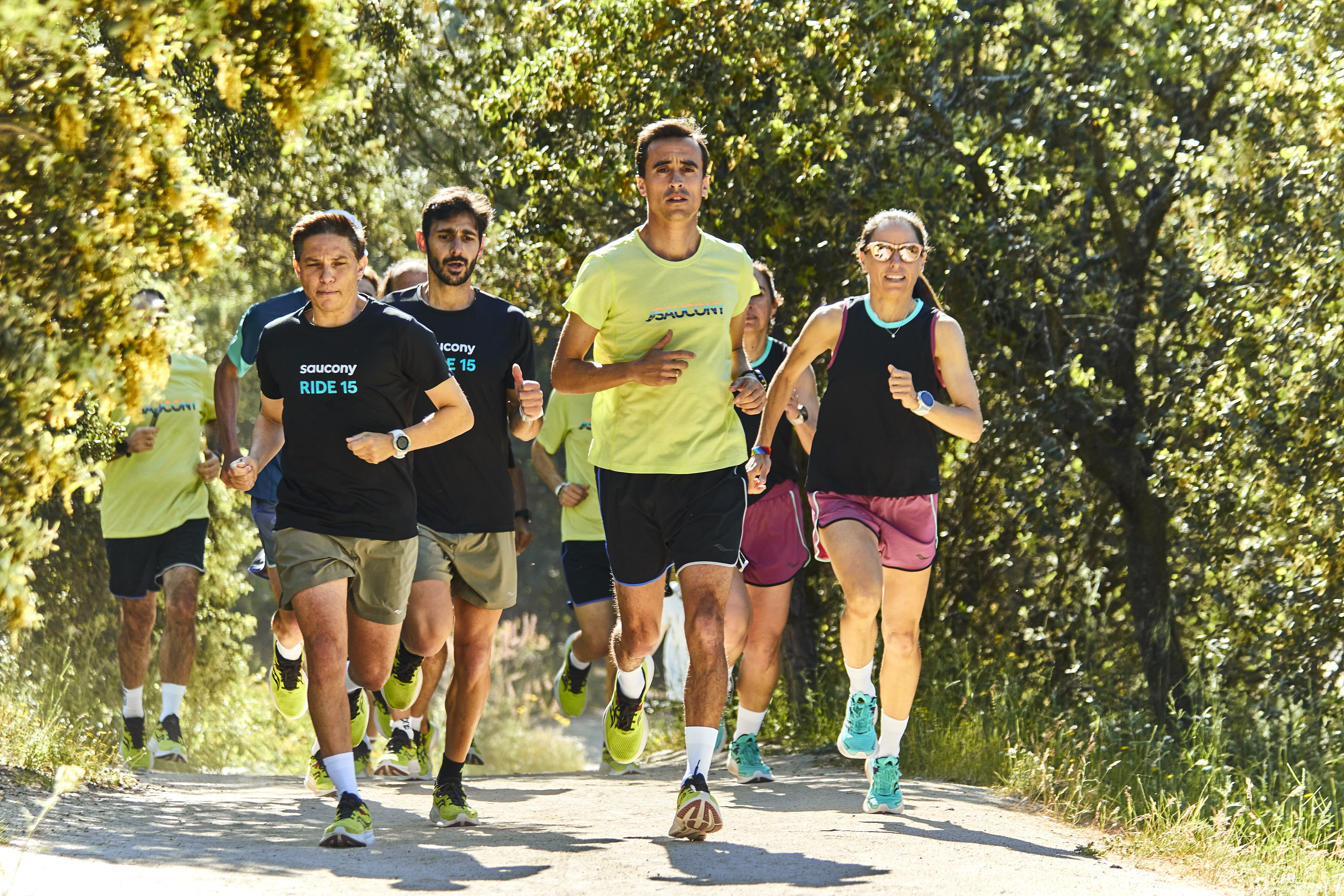 EVENTO SAUCONY MAN╠âANA 181