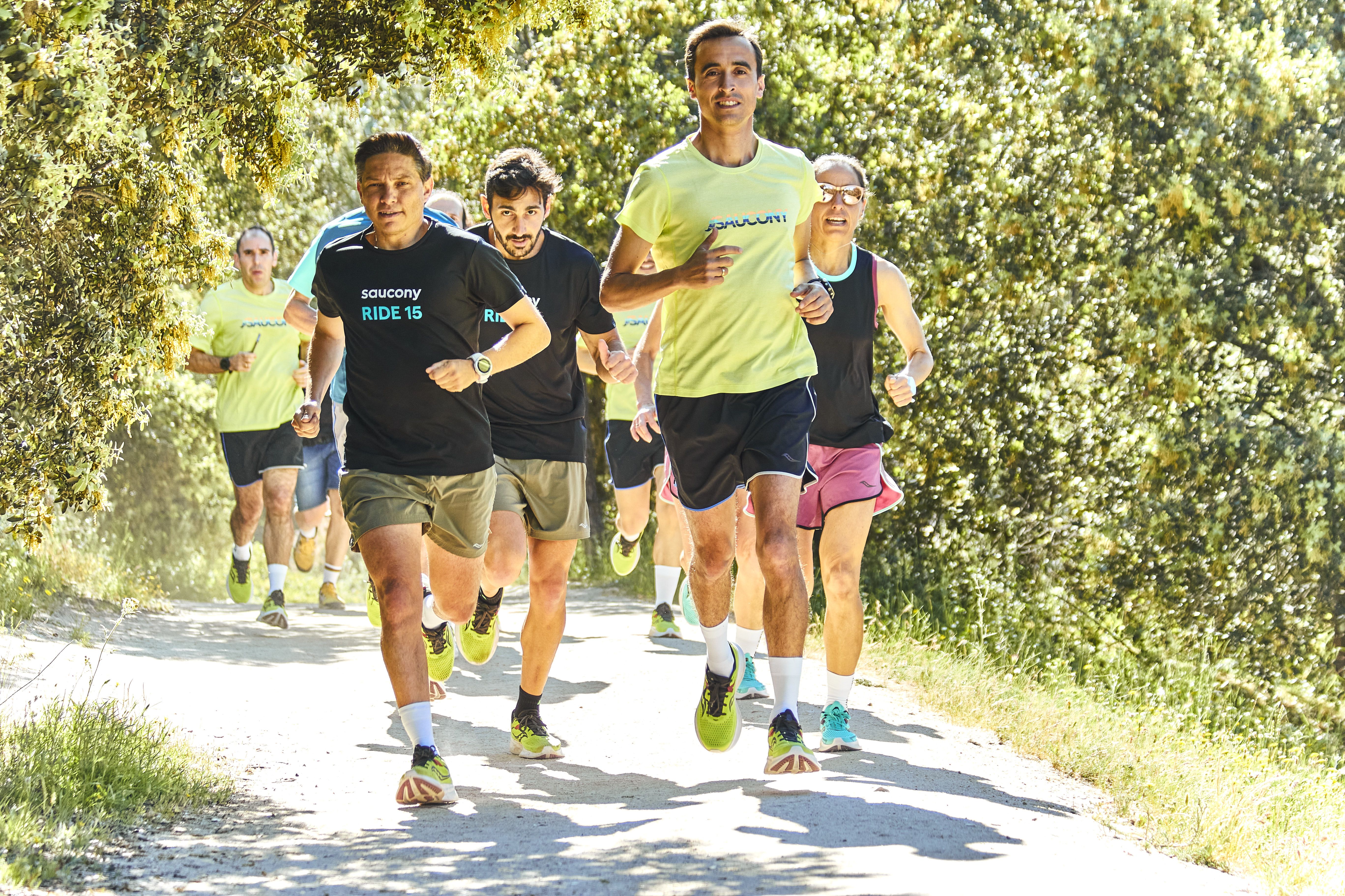 EVENTO SAUCONY MAN╠âANA 182