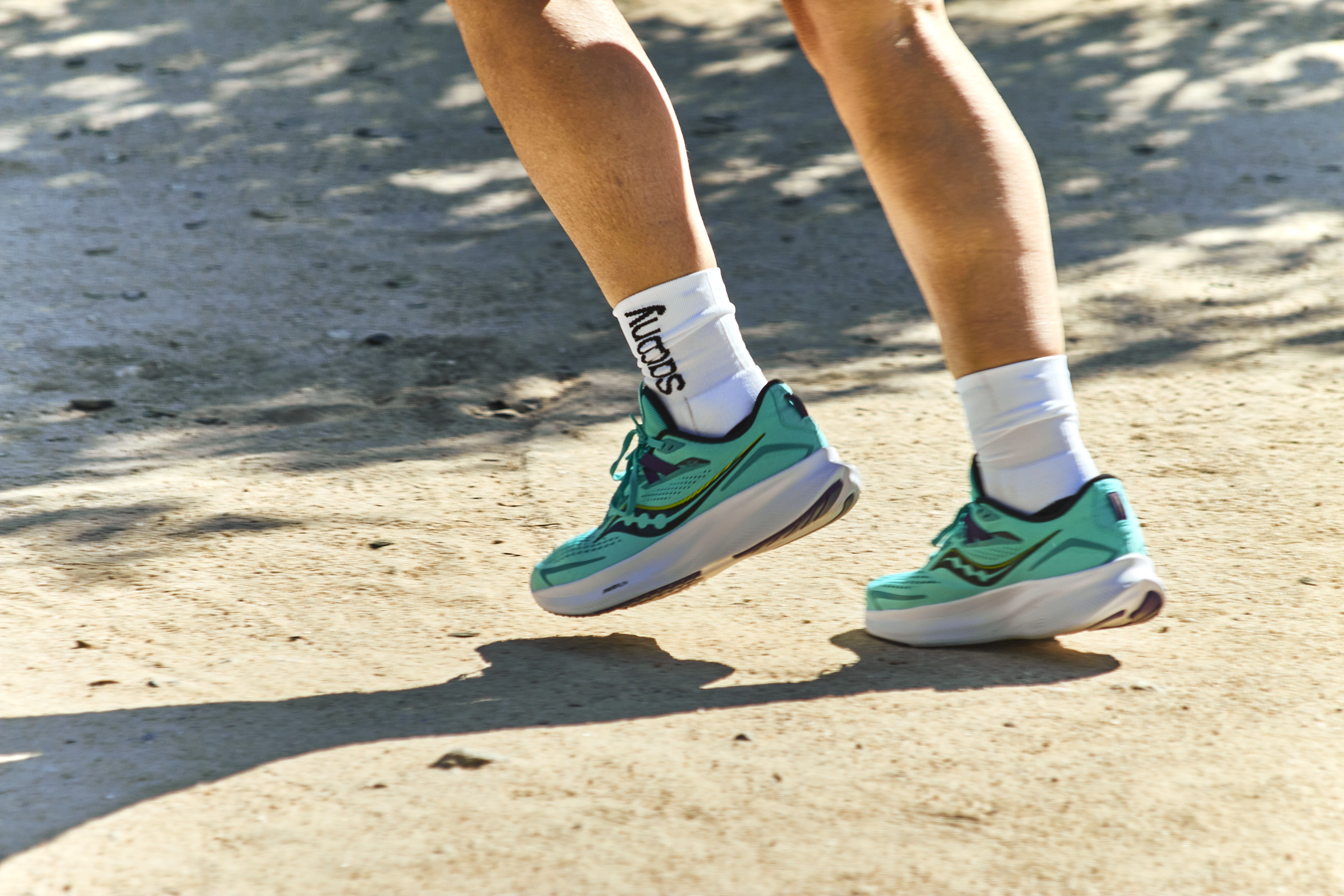 EVENTO SAUCONY MAN╠âANA 186