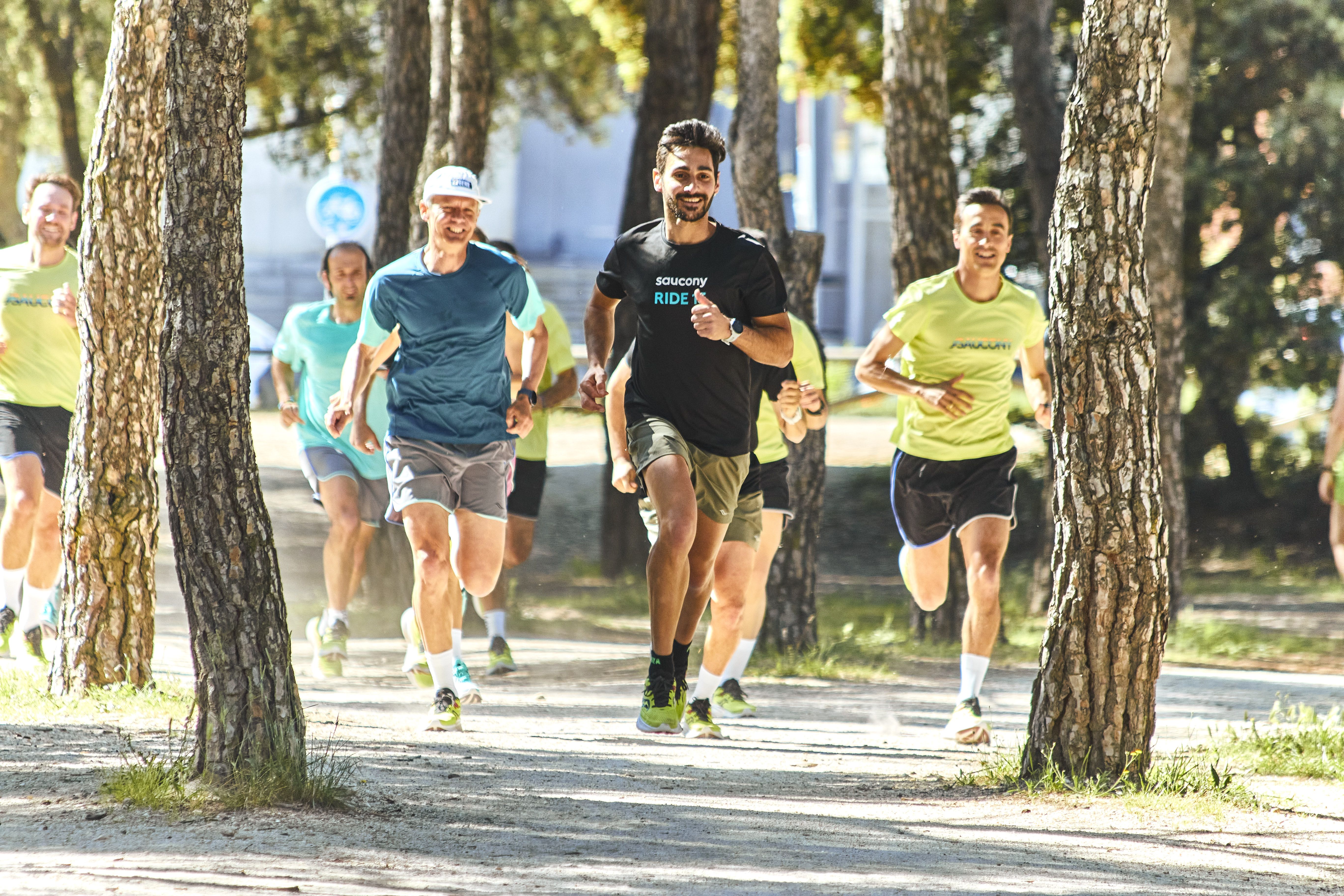 EVENTO SAUCONY MAN╠âANA 188