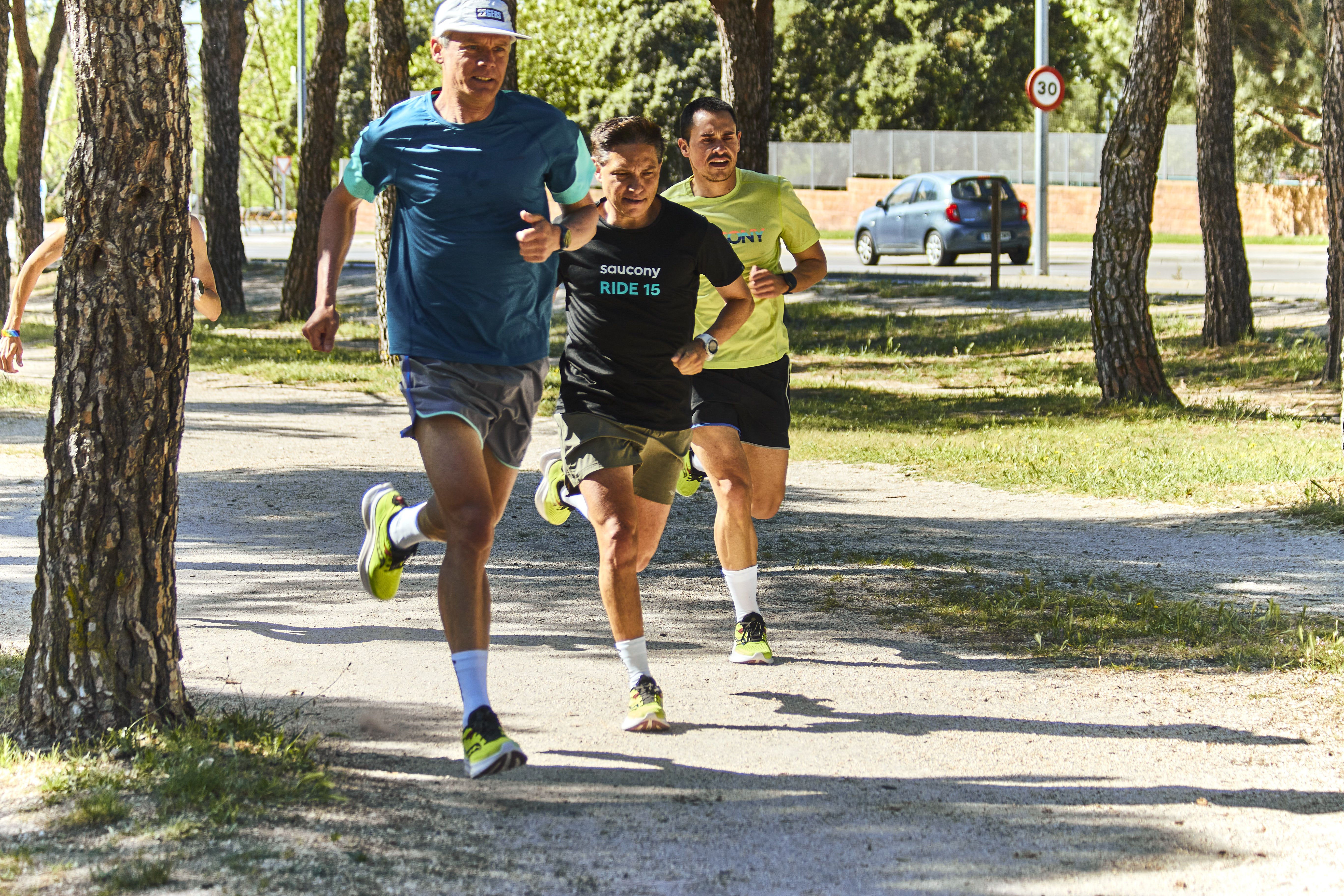 EVENTO SAUCONY MAN╠âANA 189