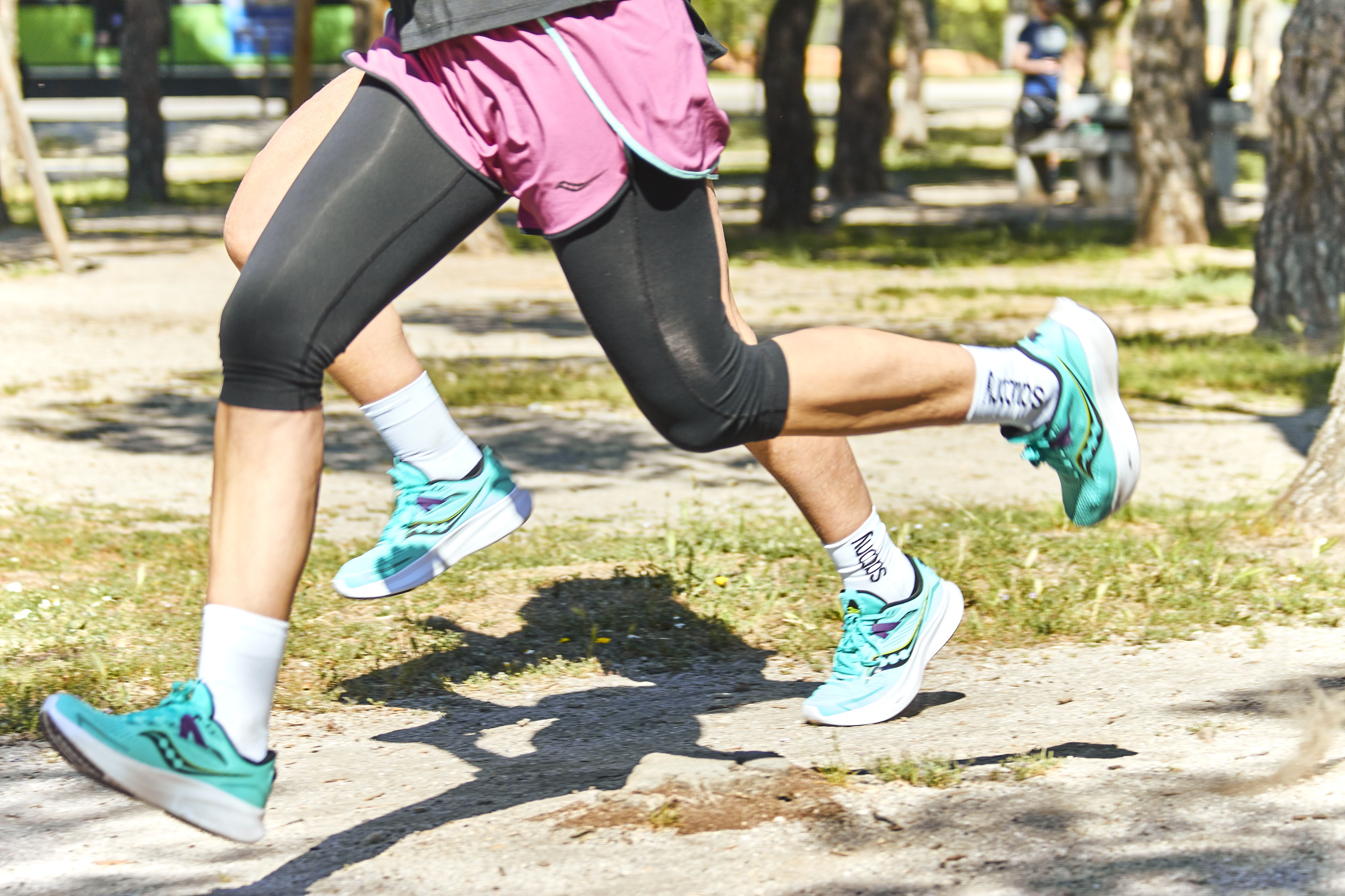 EVENTO SAUCONY MAN╠âANA 198