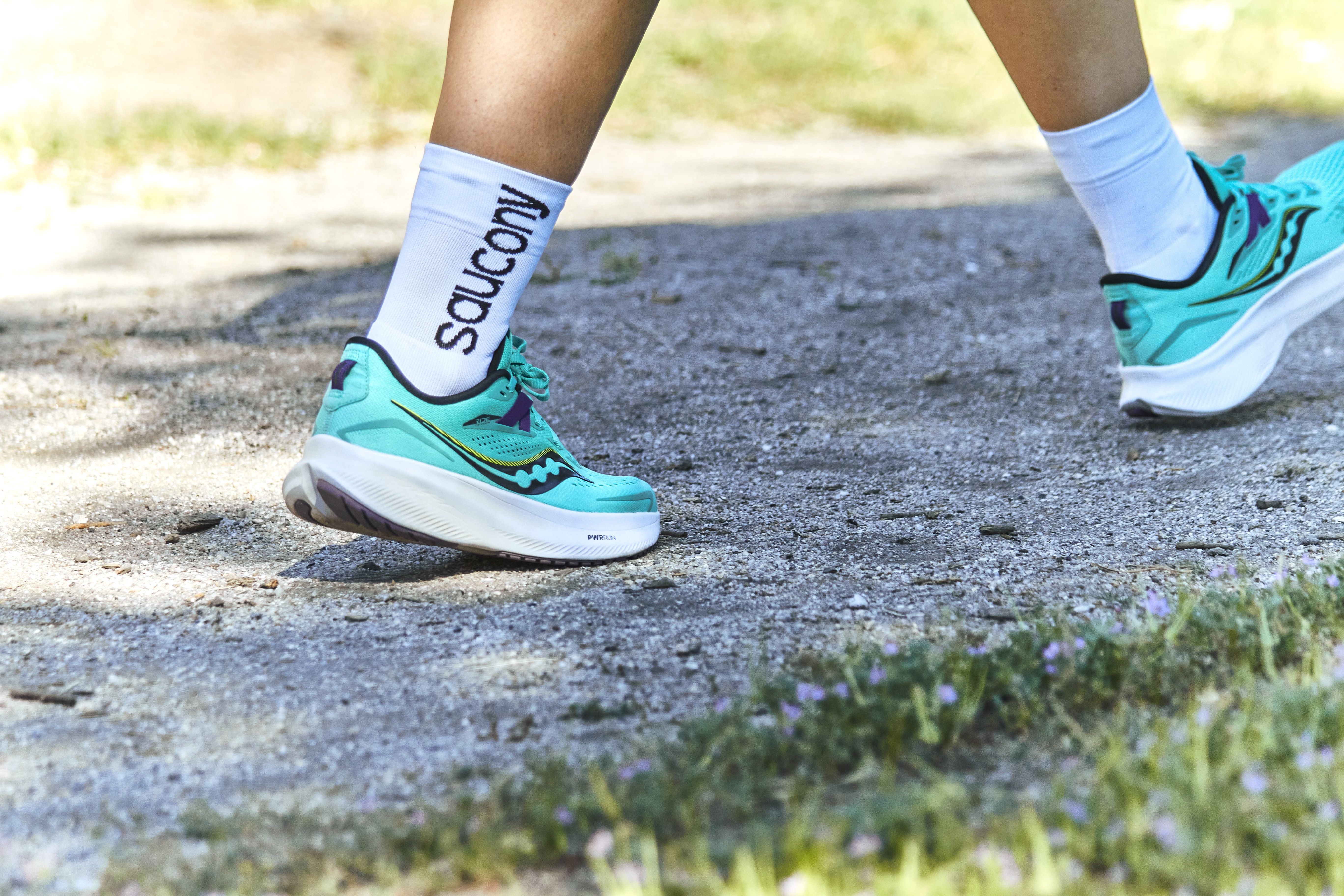 EVENTO SAUCONY MAN╠âANA 199