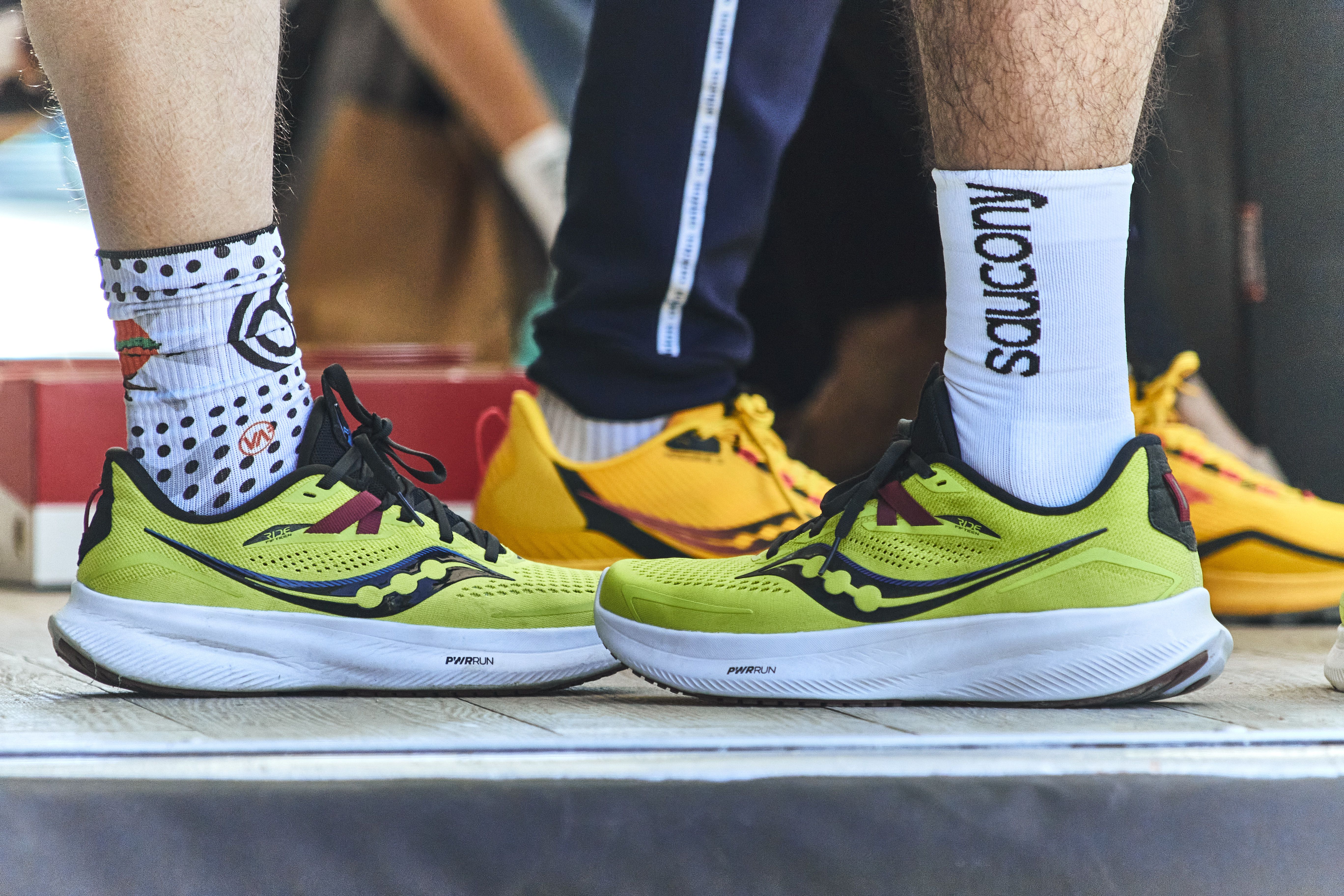 EVENTO SAUCONY MAN╠âANA 200