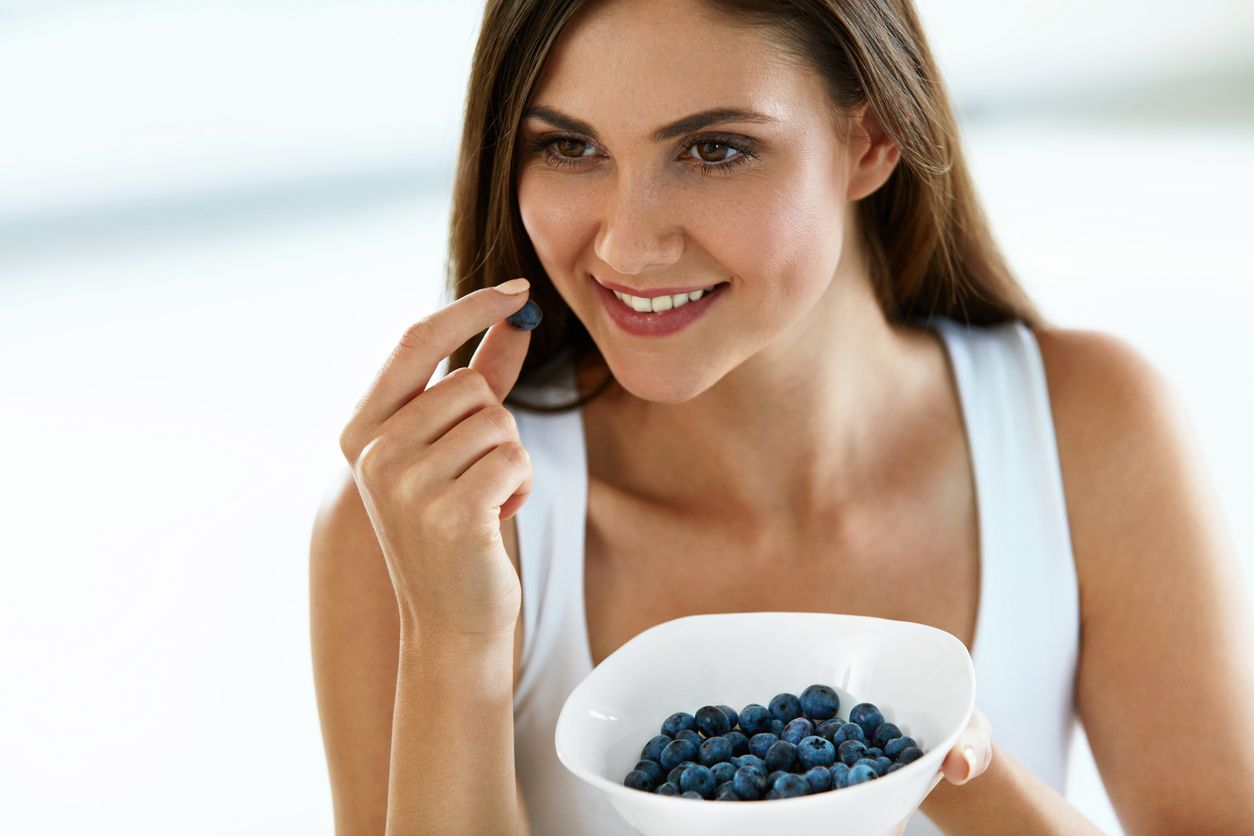 Los arándanos son uno de los frutos ideales para consumir en verano