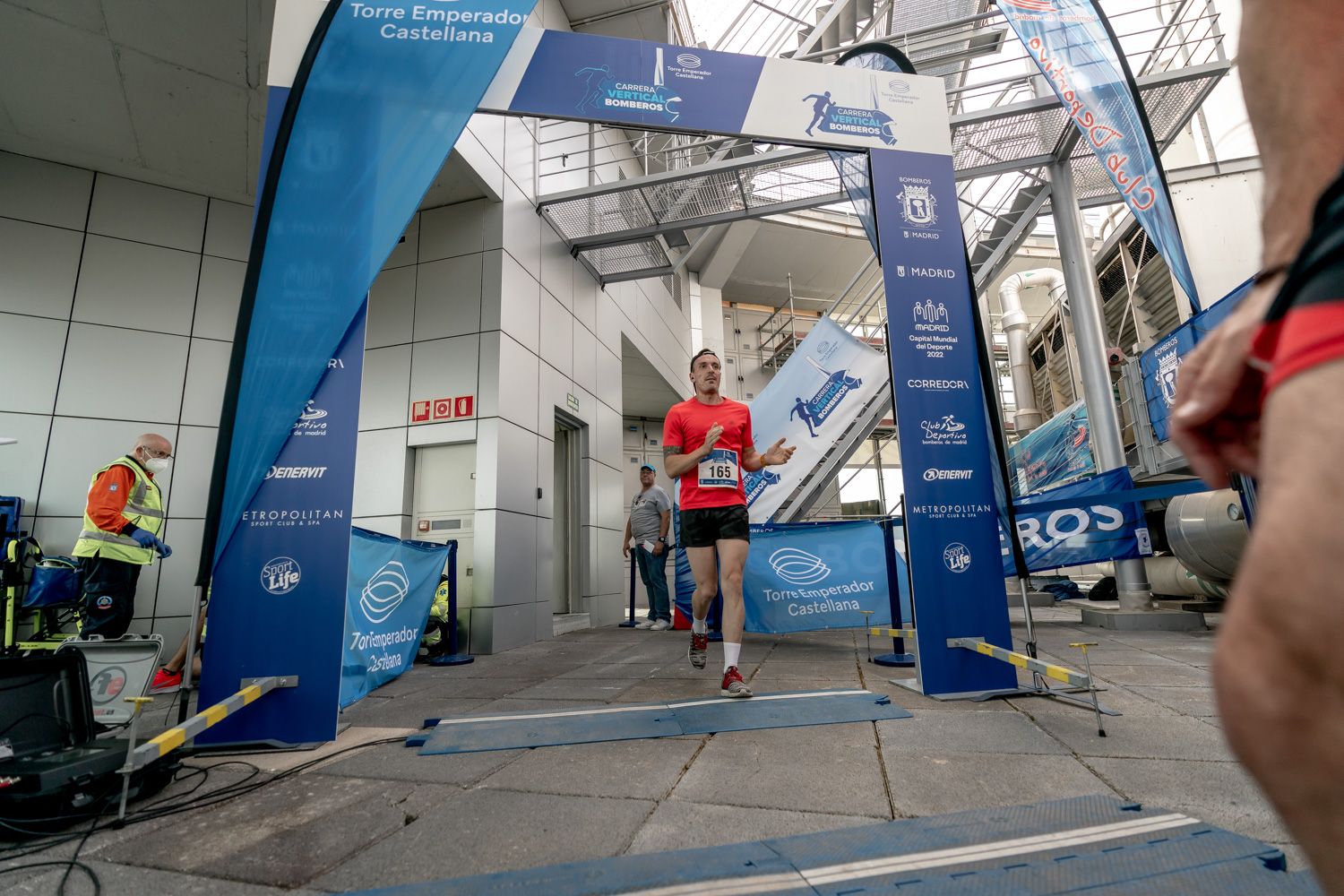Todas las fotos de la Carrera Vertical Torre Emperador Castellana   @vsmphotoevents  02868