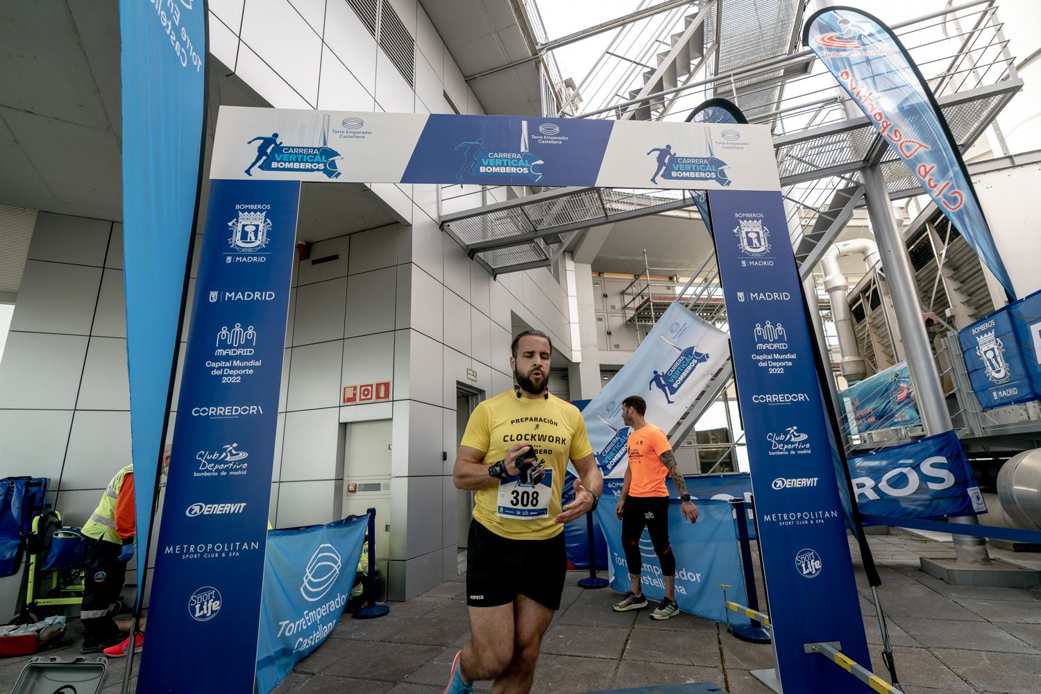Todas las fotos de la Carrera Vertical Torre Emperador Castellana   @vsmphotoevents  02869