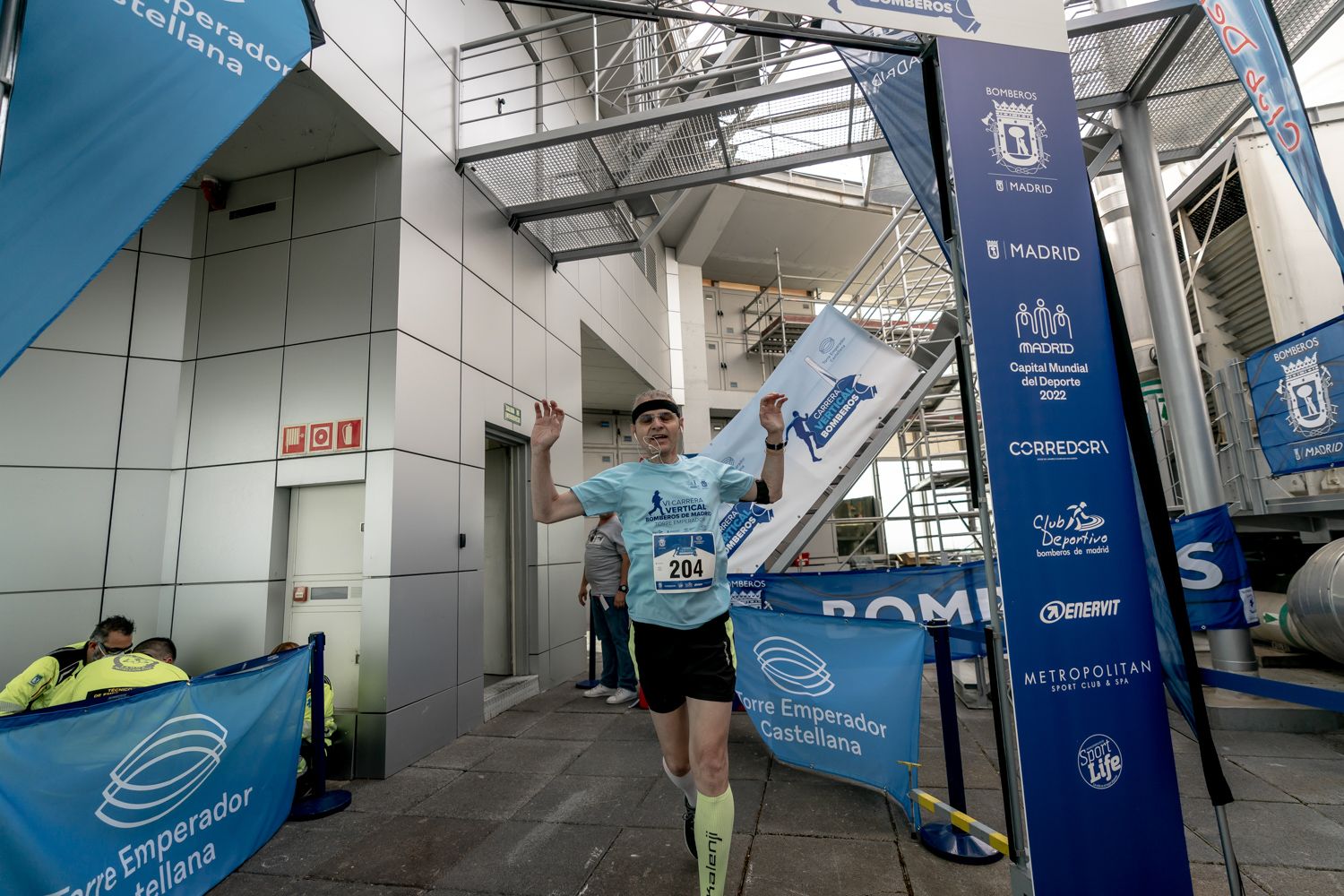 Todas las fotos de la Carrera Vertical Torre Emperador Castellana   @vsmphotoevents  02878