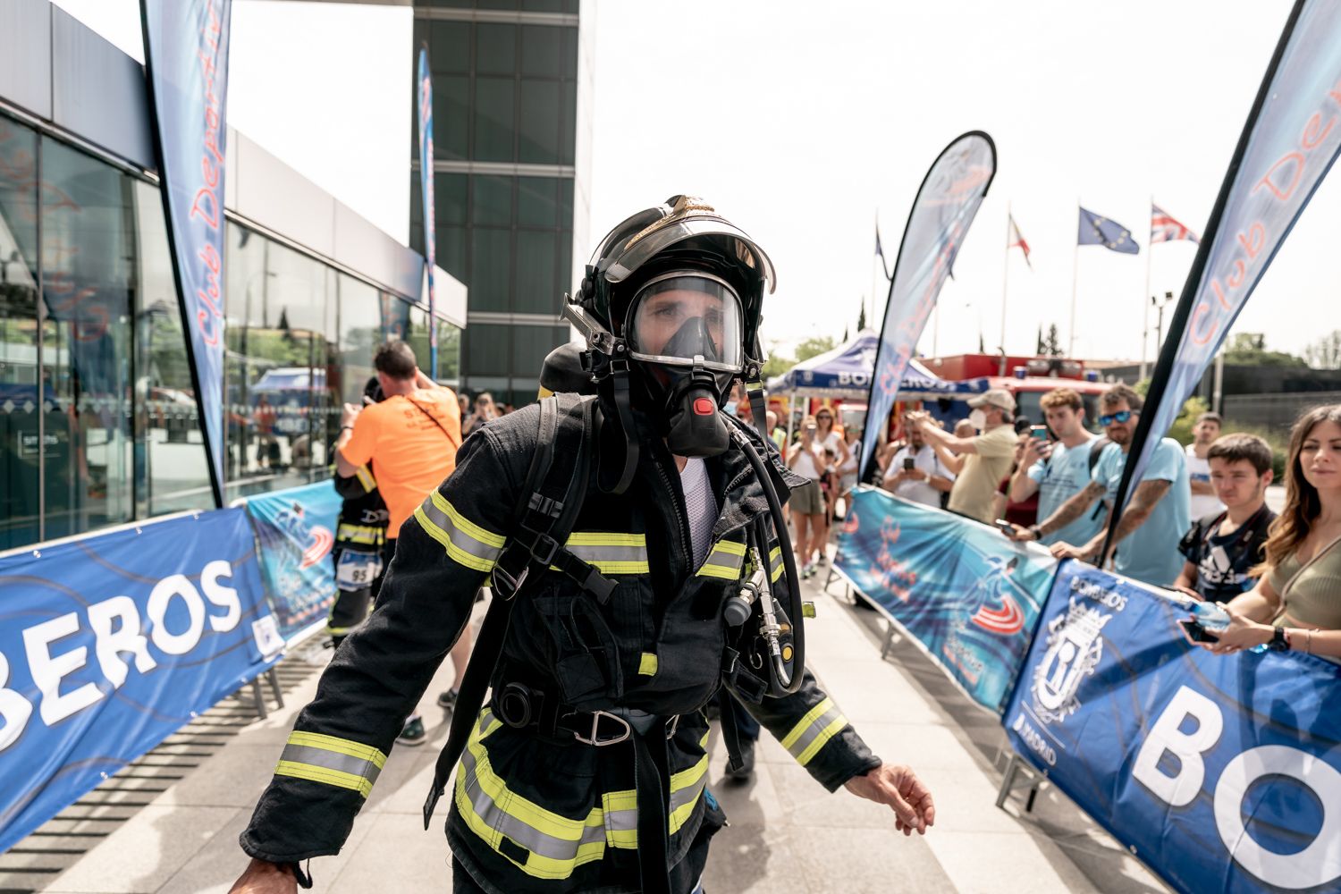 Todas las fotos de la Carrera Vertical Torre Emperador Castellana   @vsmphotoevents  03508