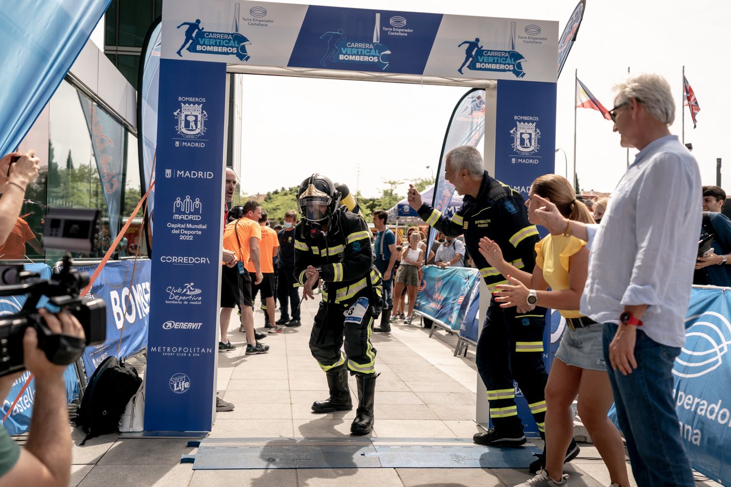 Todas las fotos de la Carrera Vertical Torre Emperador Castellana   @vsmphotoevents  03545