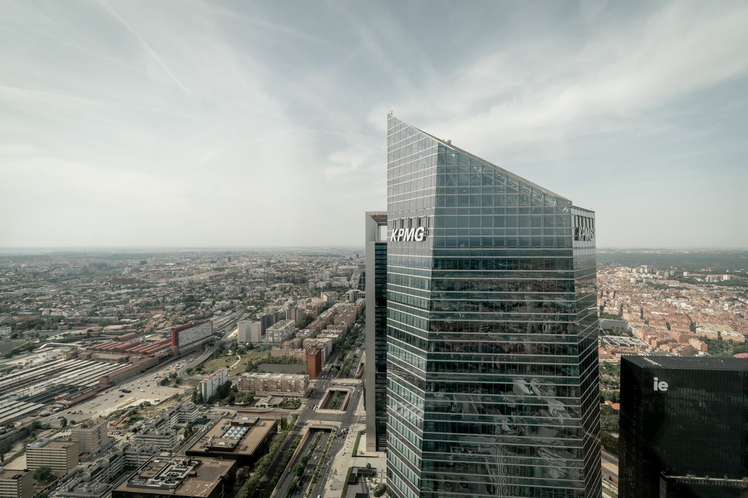 Todas las fotos de la Carrera Vertical Torre Emperador Castellana   @vsmphotoevents  02895