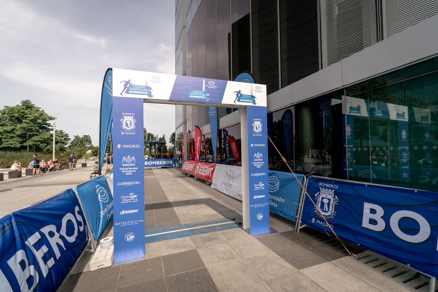 Todas las fotos de la Carrera Vertical Torre Emperador Castellana   @vsmphotoevents  02905