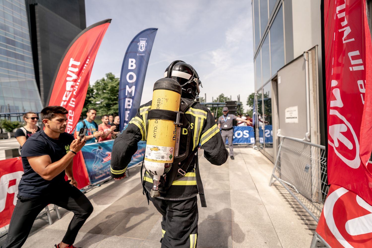 Todas las fotos de la Carrera Vertical Torre Emperador Castellana   @vsmphotoevents  03580