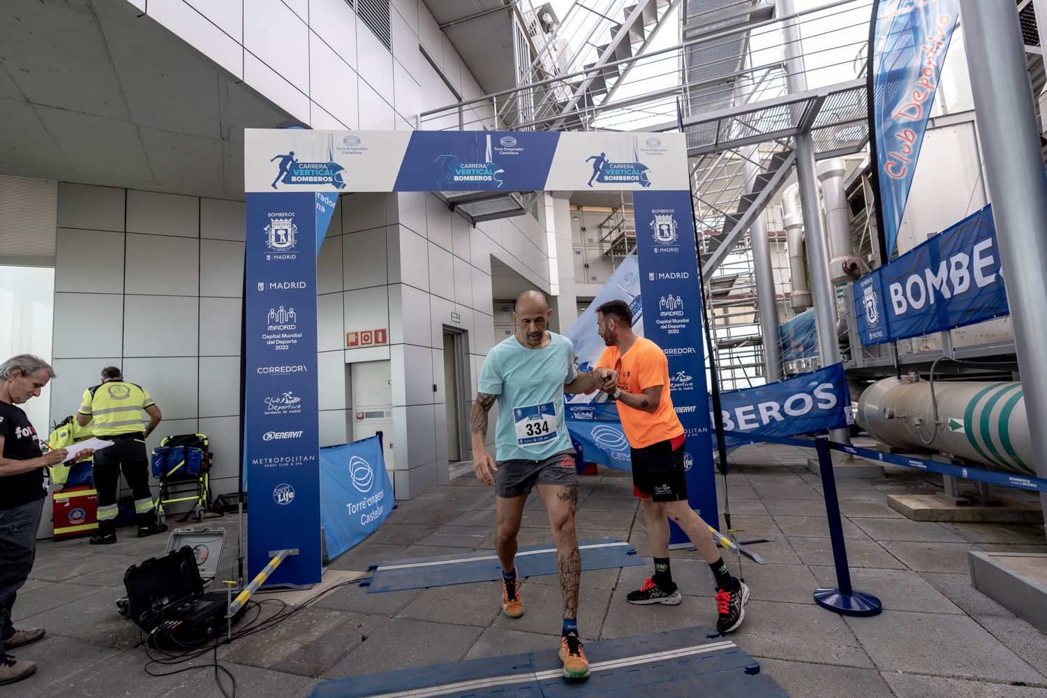 Todas las fotos de la Carrera Vertical Torre Emperador Castellana   @vsmphotoevents  08170