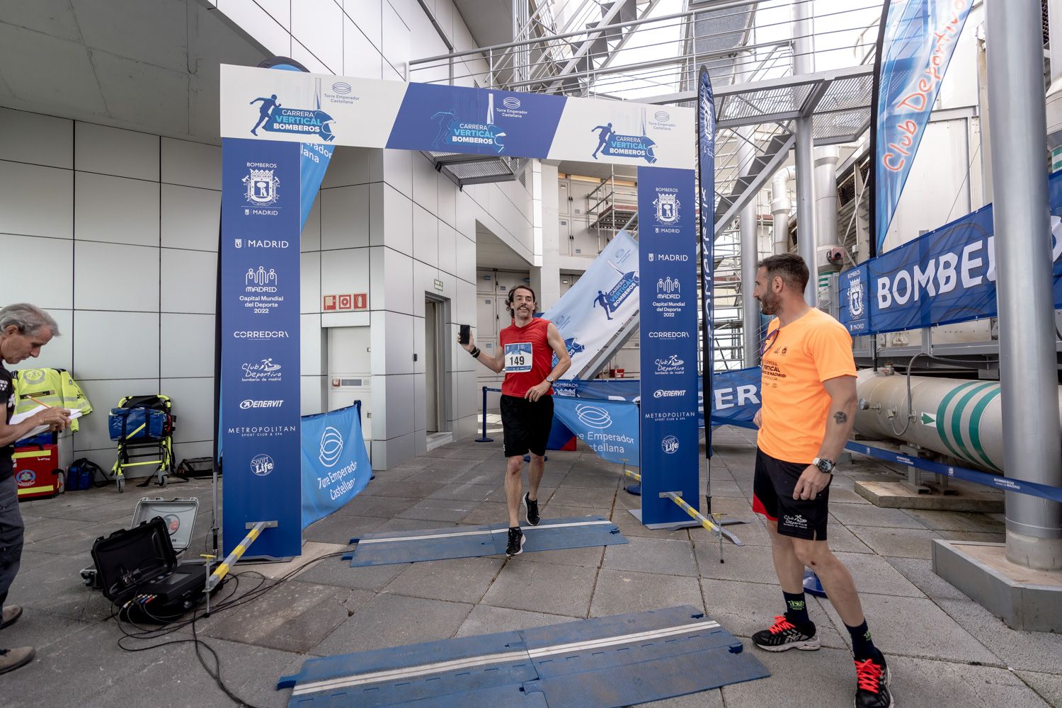 Todas las fotos de la Carrera Vertical Torre Emperador Castellana   @vsmphotoevents  08173