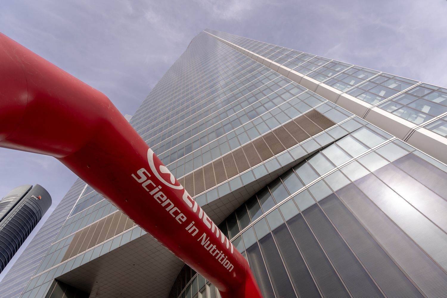 Todas las fotos de la Carrera Vertical Torre Emperador Castellana   @vsmphotoevents  07879