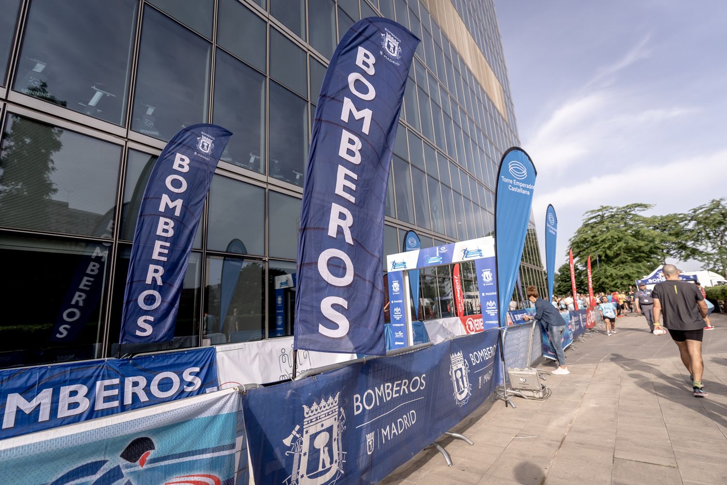 Todas las fotos de la Carrera Vertical Torre Emperador Castellana   @vsmphotoevents  07884