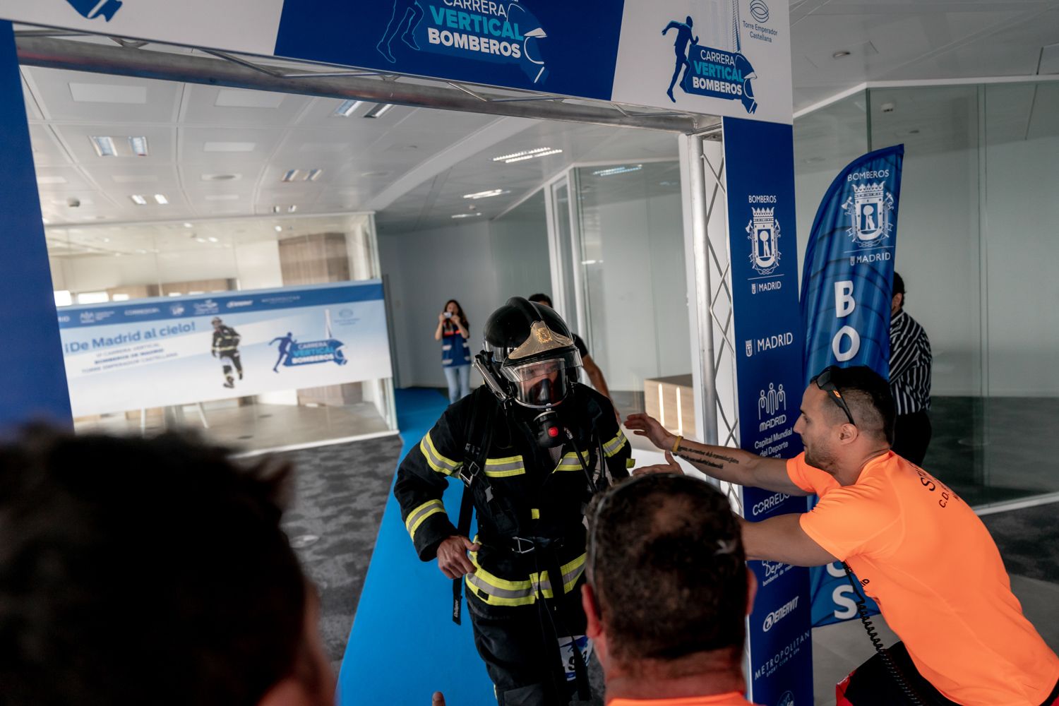 Todas las fotos de la Carrera Vertical Torre Emperador Castellana   @vsmphotoevents  03673